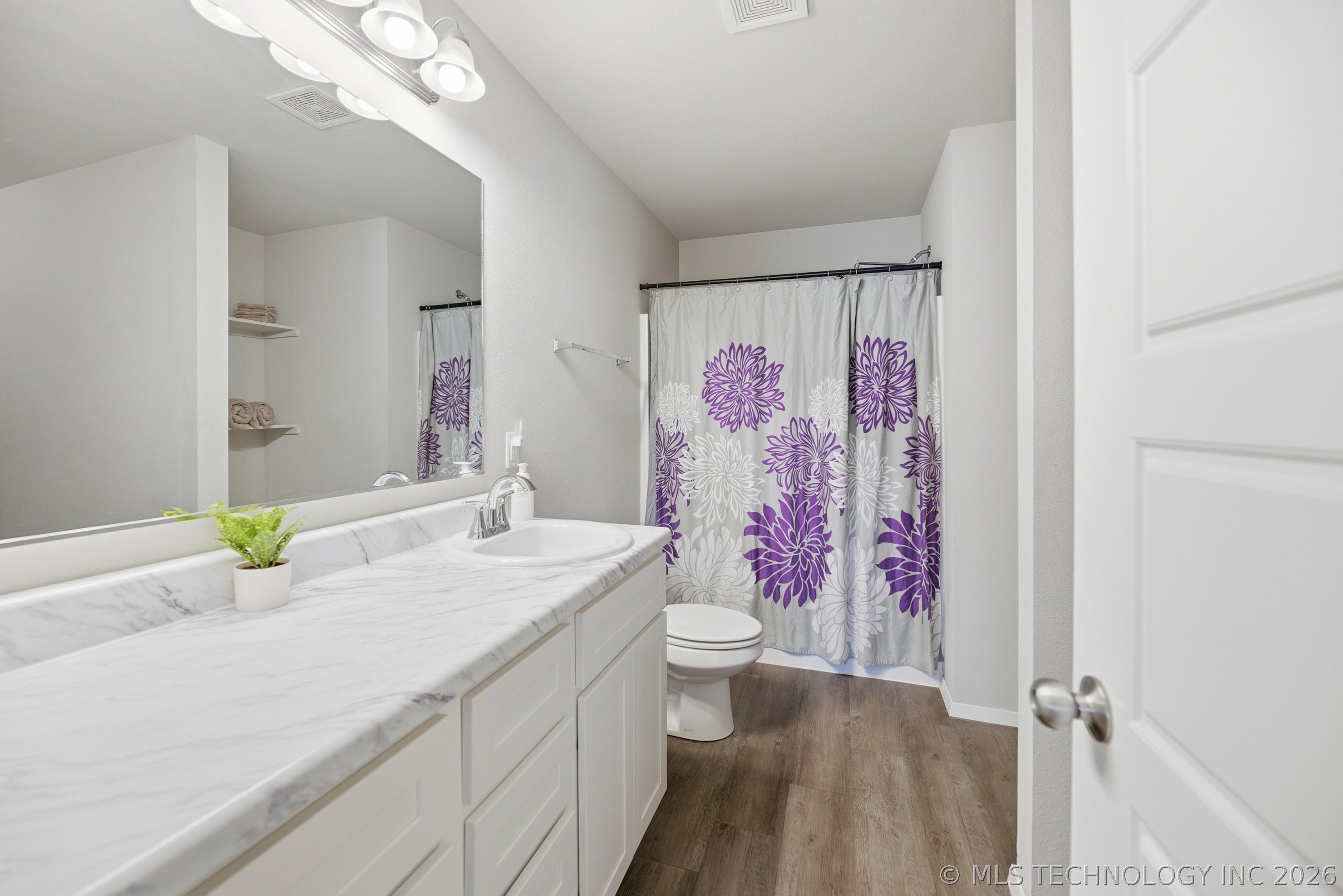 15752 S 74 Avenue E Property Photo 14