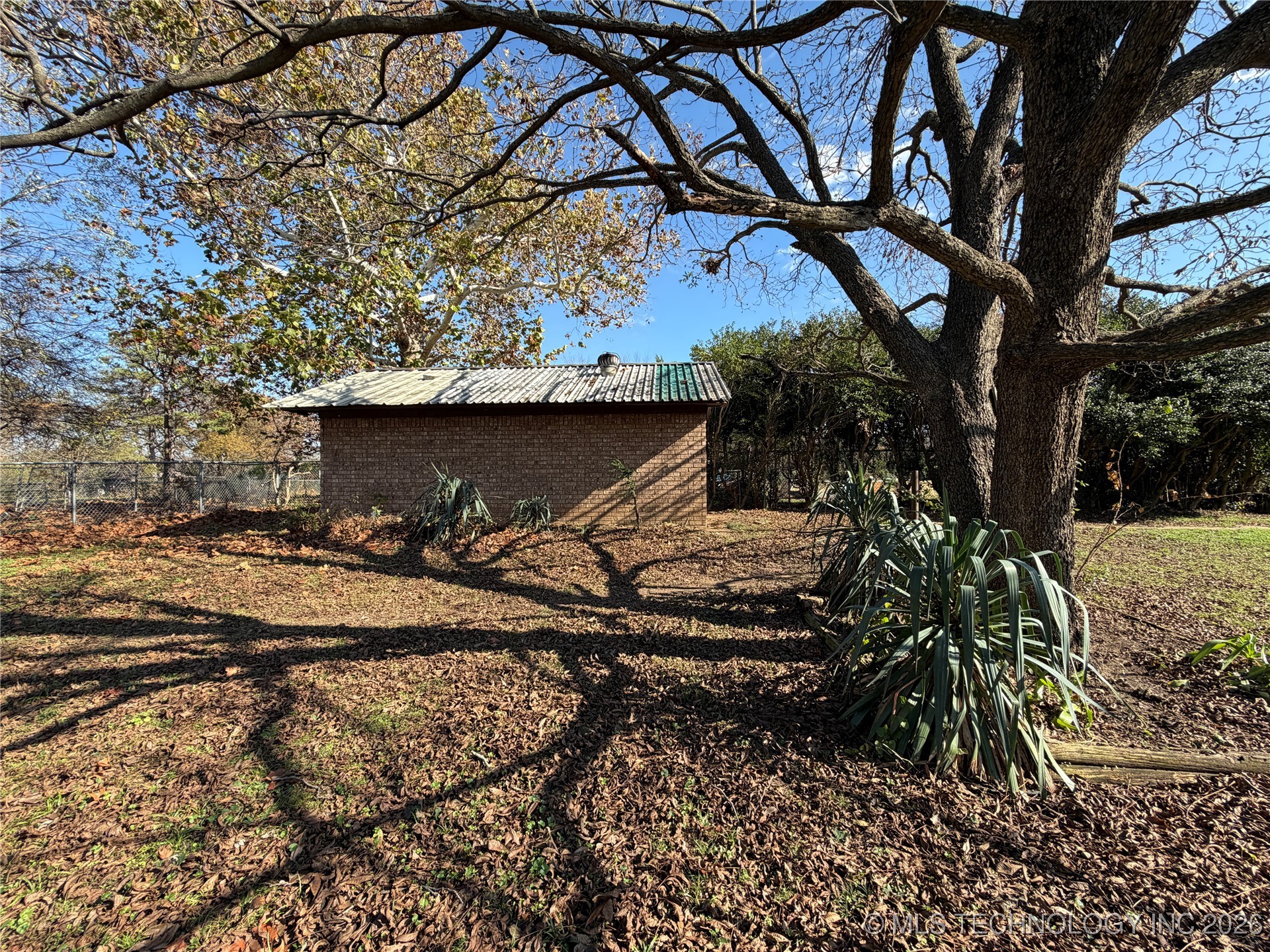 609 Cherokee Property Photo 4