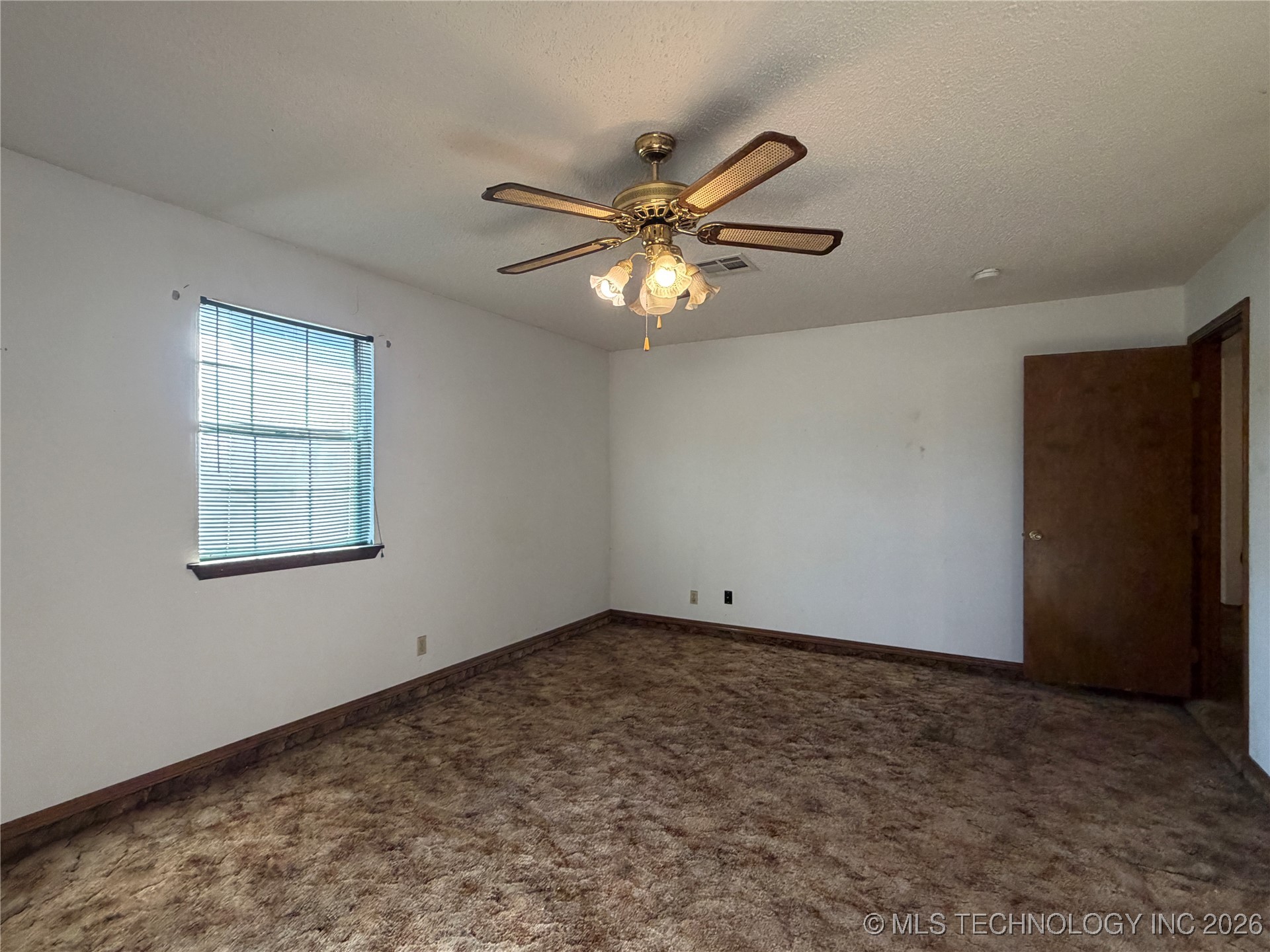 609 Cherokee Property Photo 11