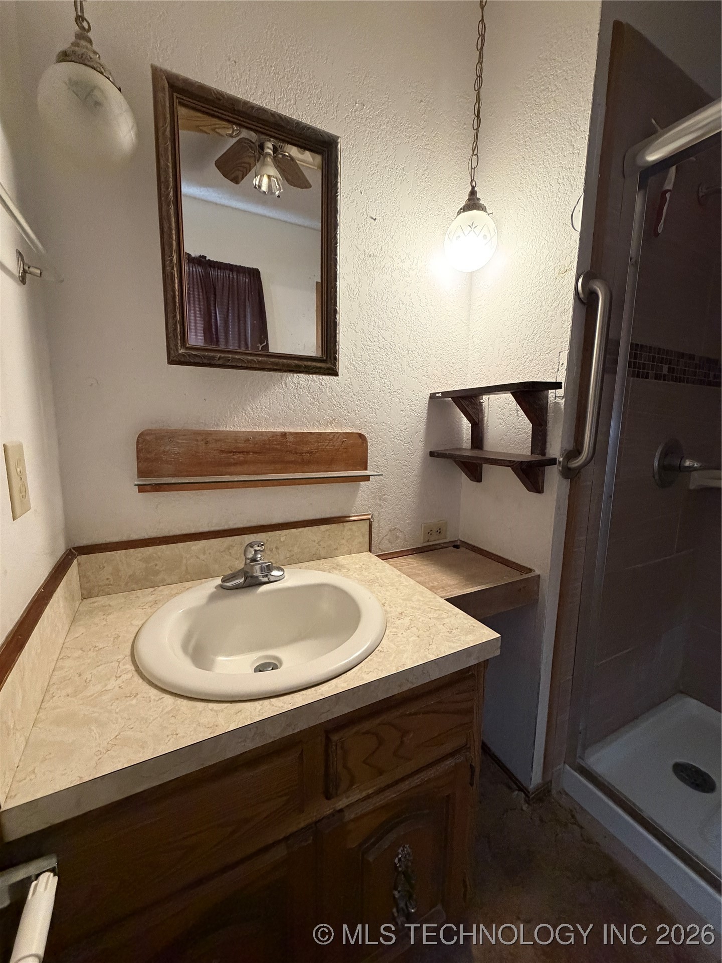 609 Cherokee Property Photo 22