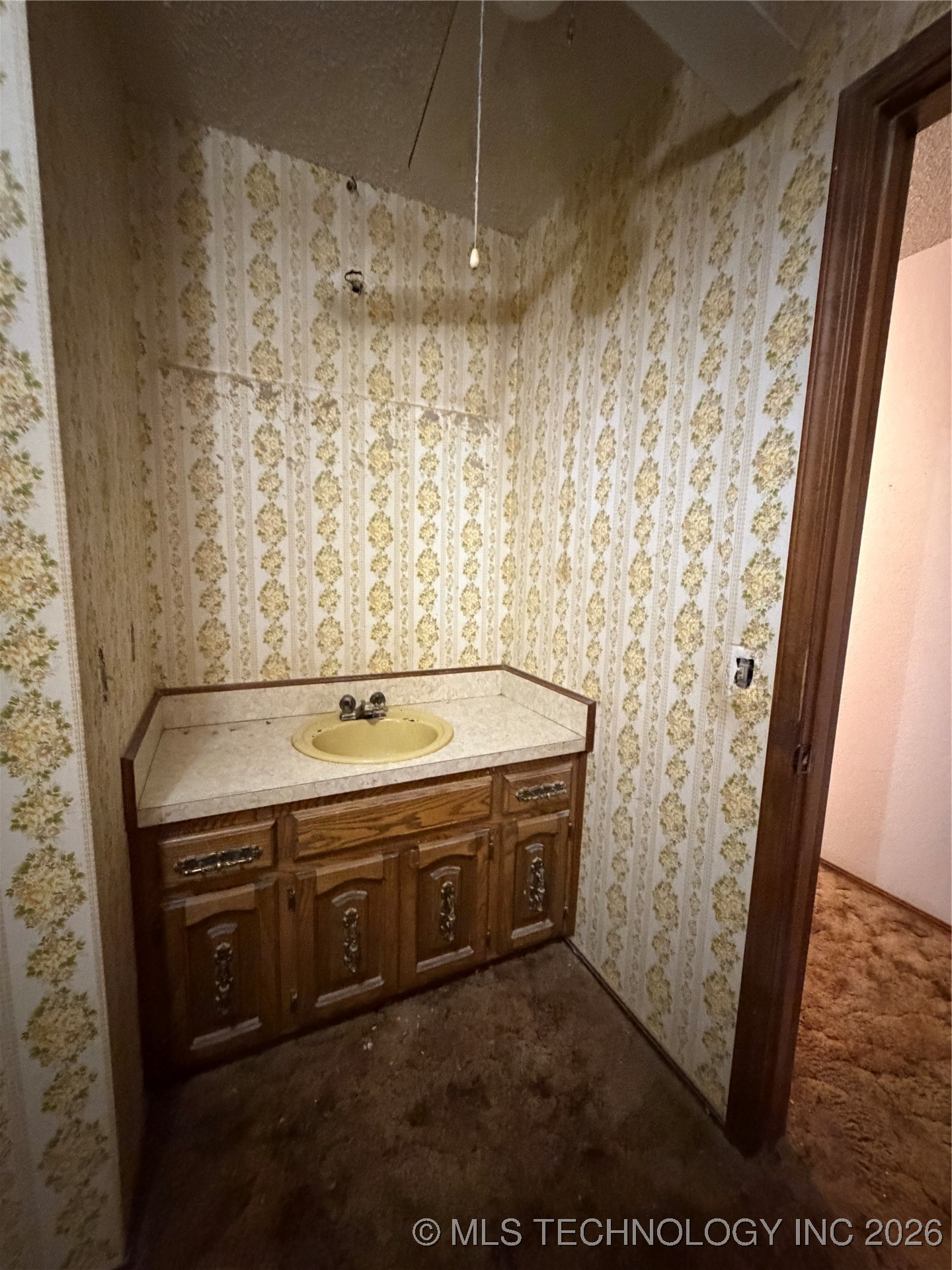 609 Cherokee Property Photo 26