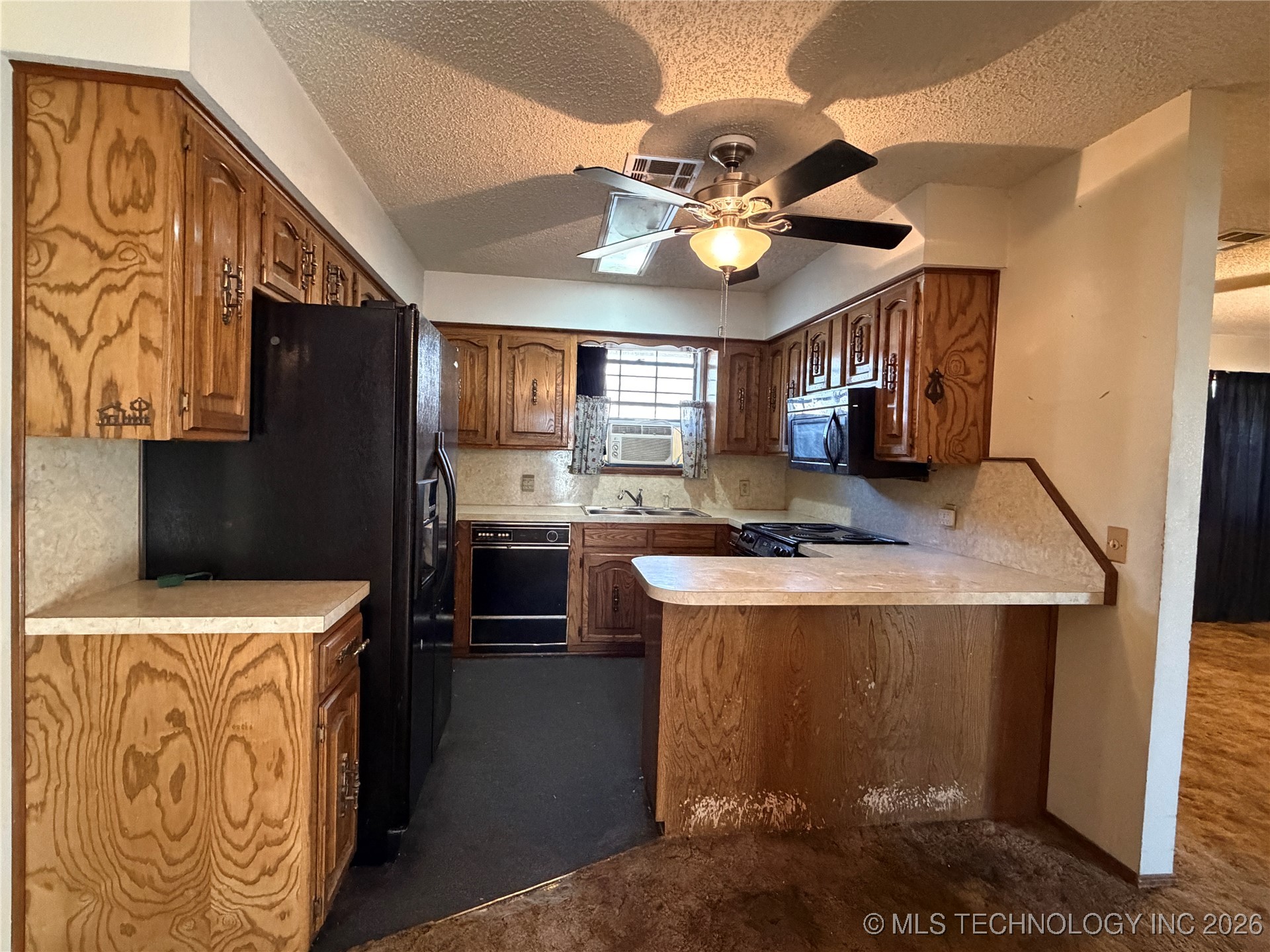 609 Cherokee Property Photo 29