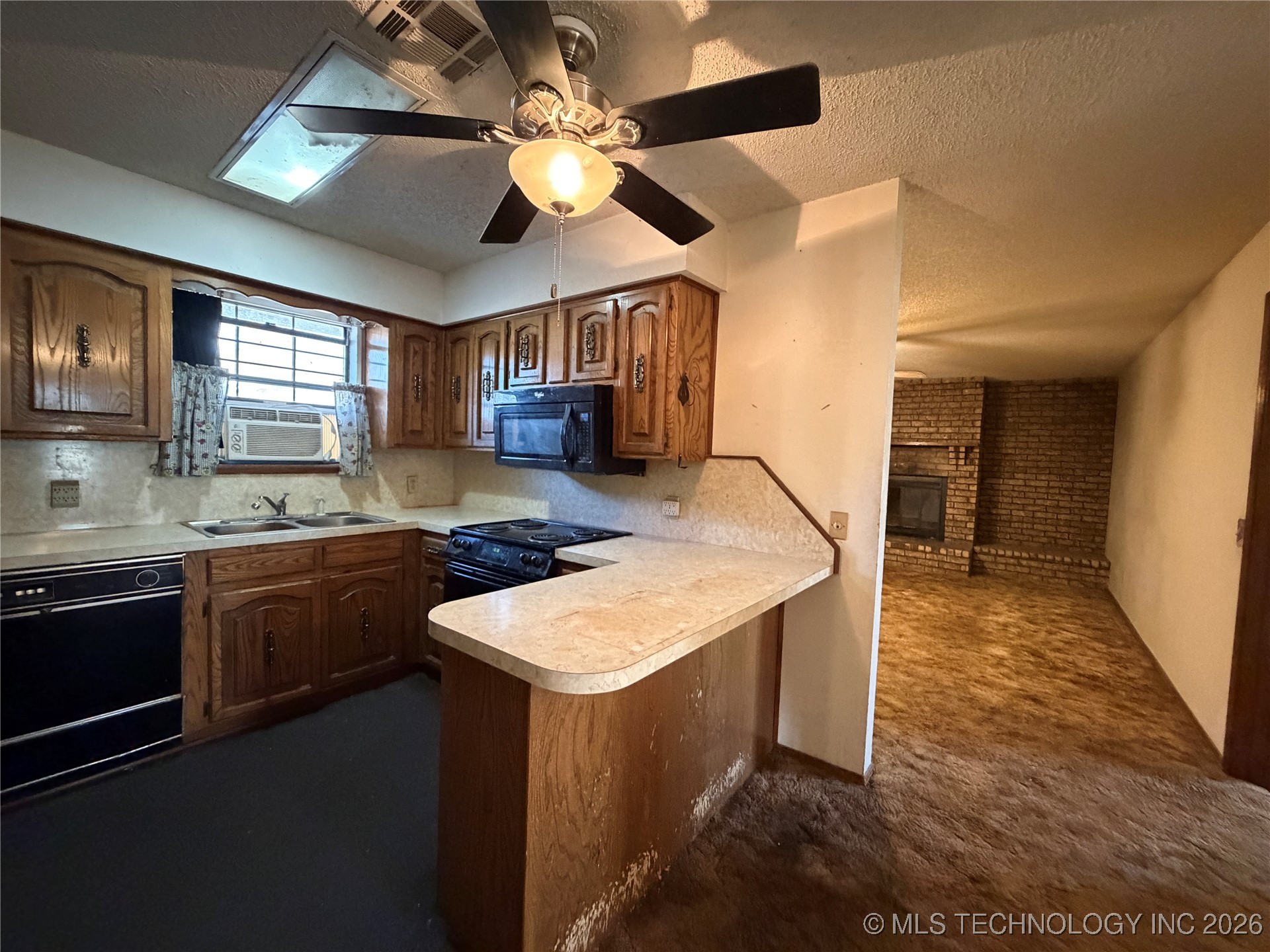 609 Cherokee Property Photo 30