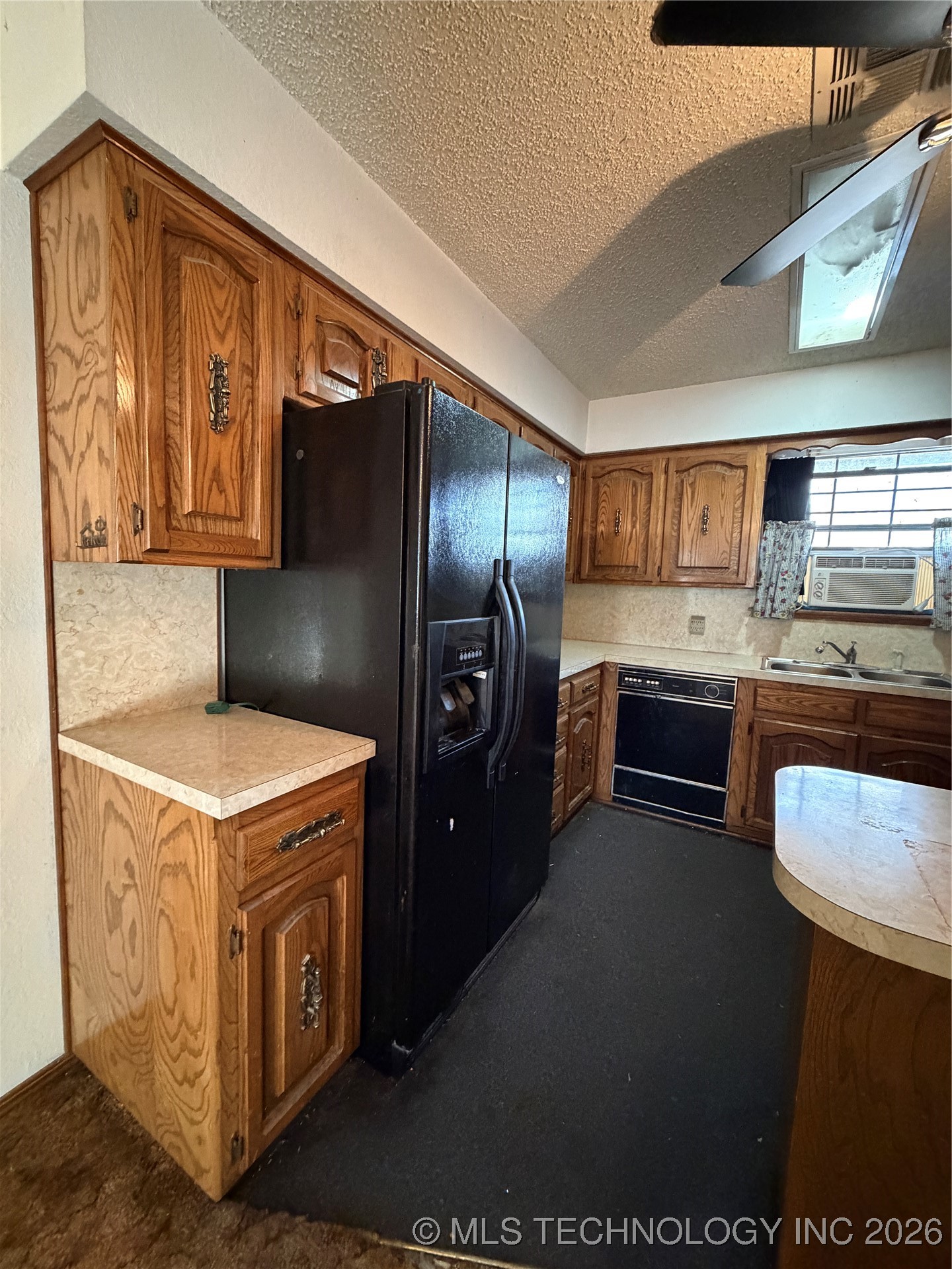 609 Cherokee Property Photo 31