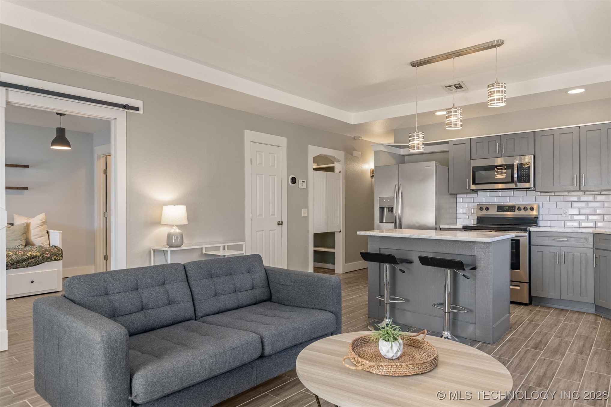 2811 E 3rd Street Property Photo 17