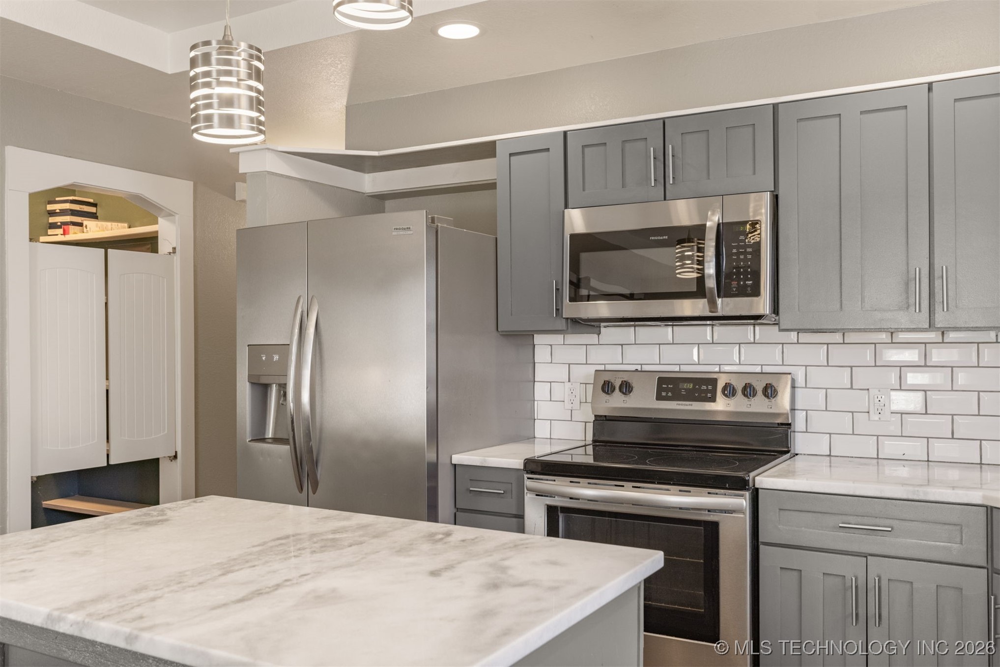 2811 E 3rd Street Property Photo 19