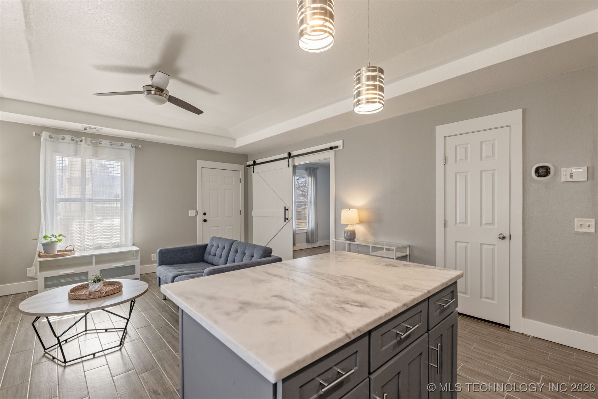 2811 E 3rd Street Property Photo 21