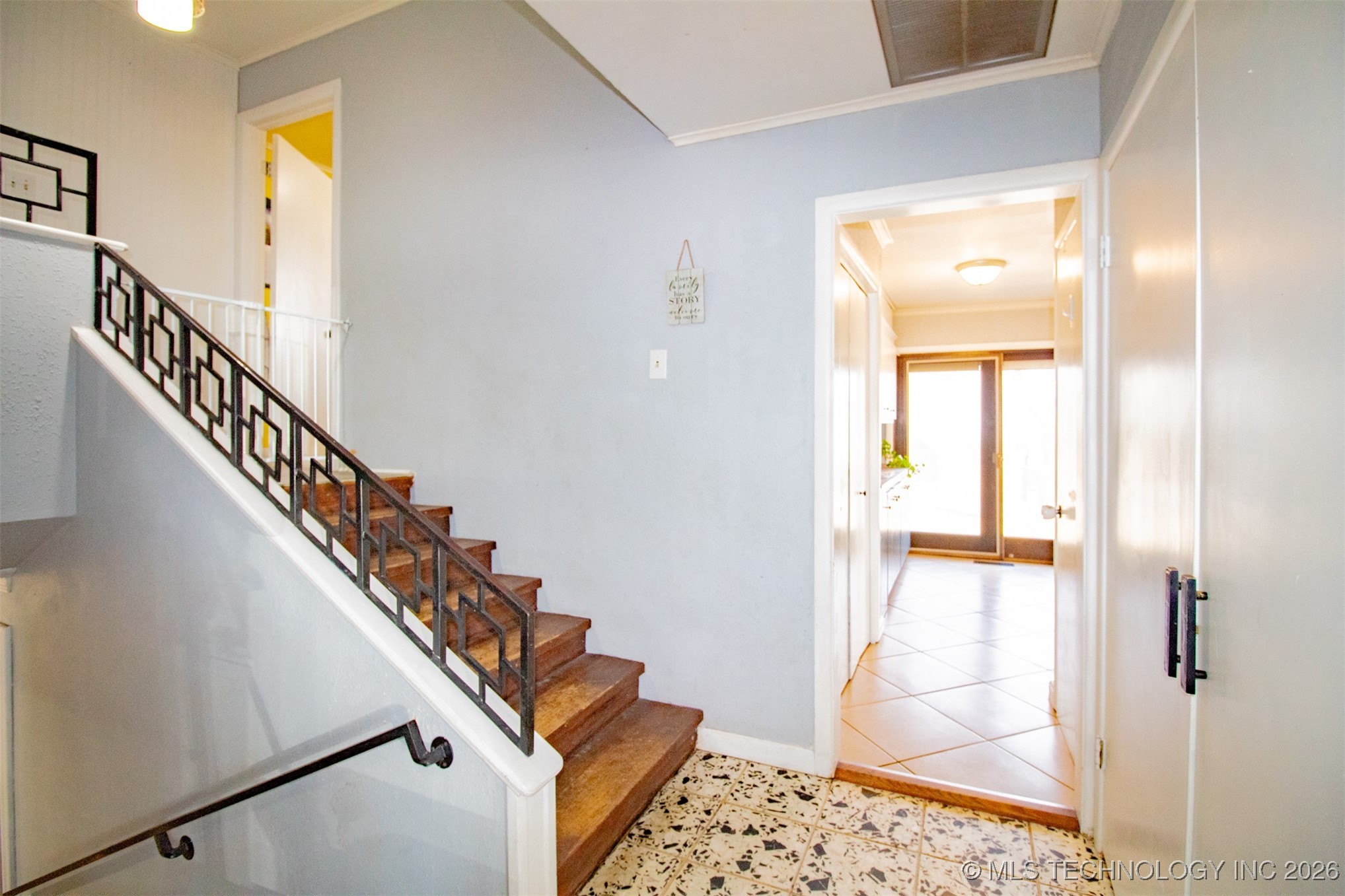 907 N 10th Avenue Property Photo 14