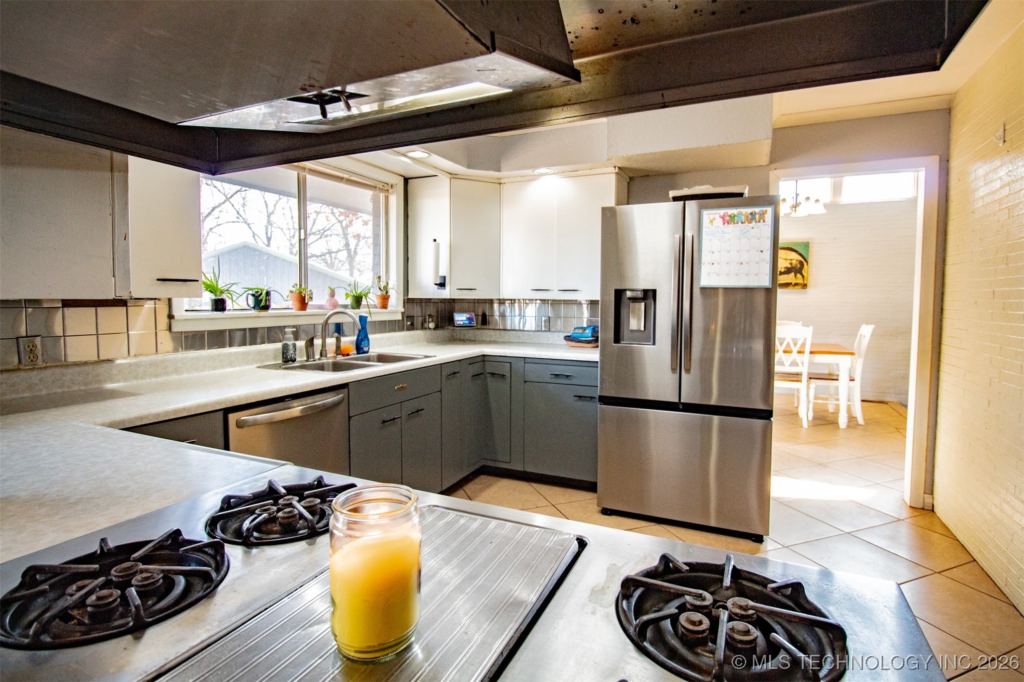 907 N 10th Avenue Property Photo 21