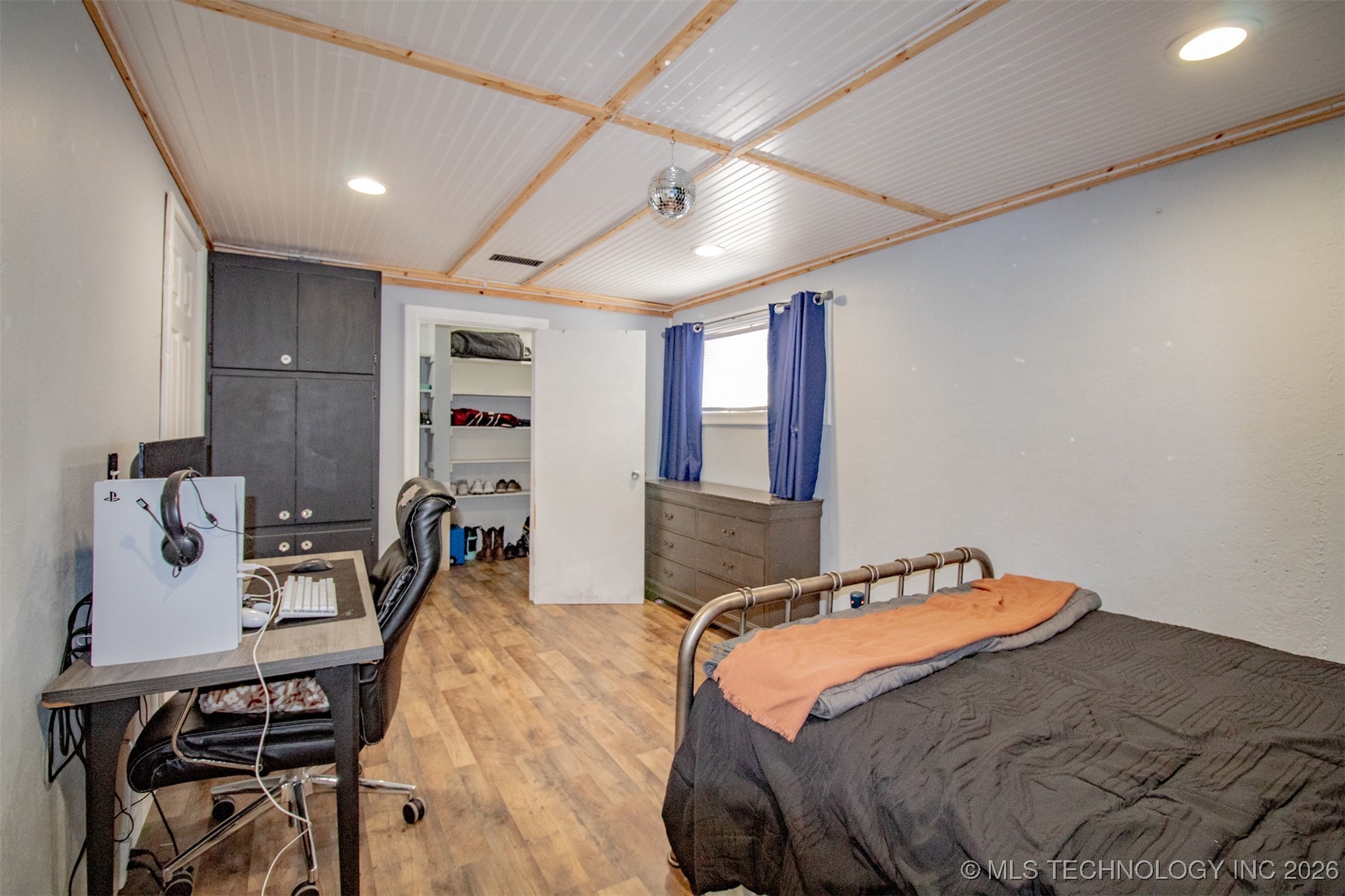 907 N 10th Avenue Property Photo 22