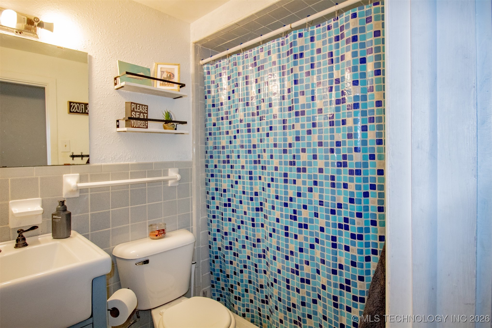 907 N 10th Avenue Property Photo 25