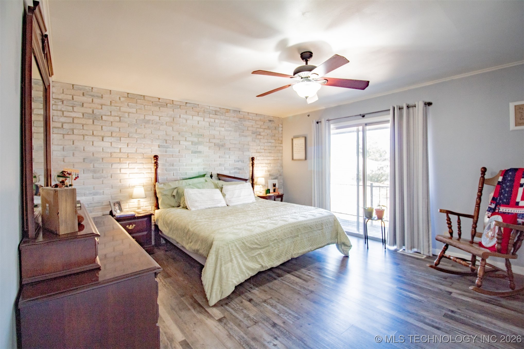 907 N 10th Avenue Property Photo 41