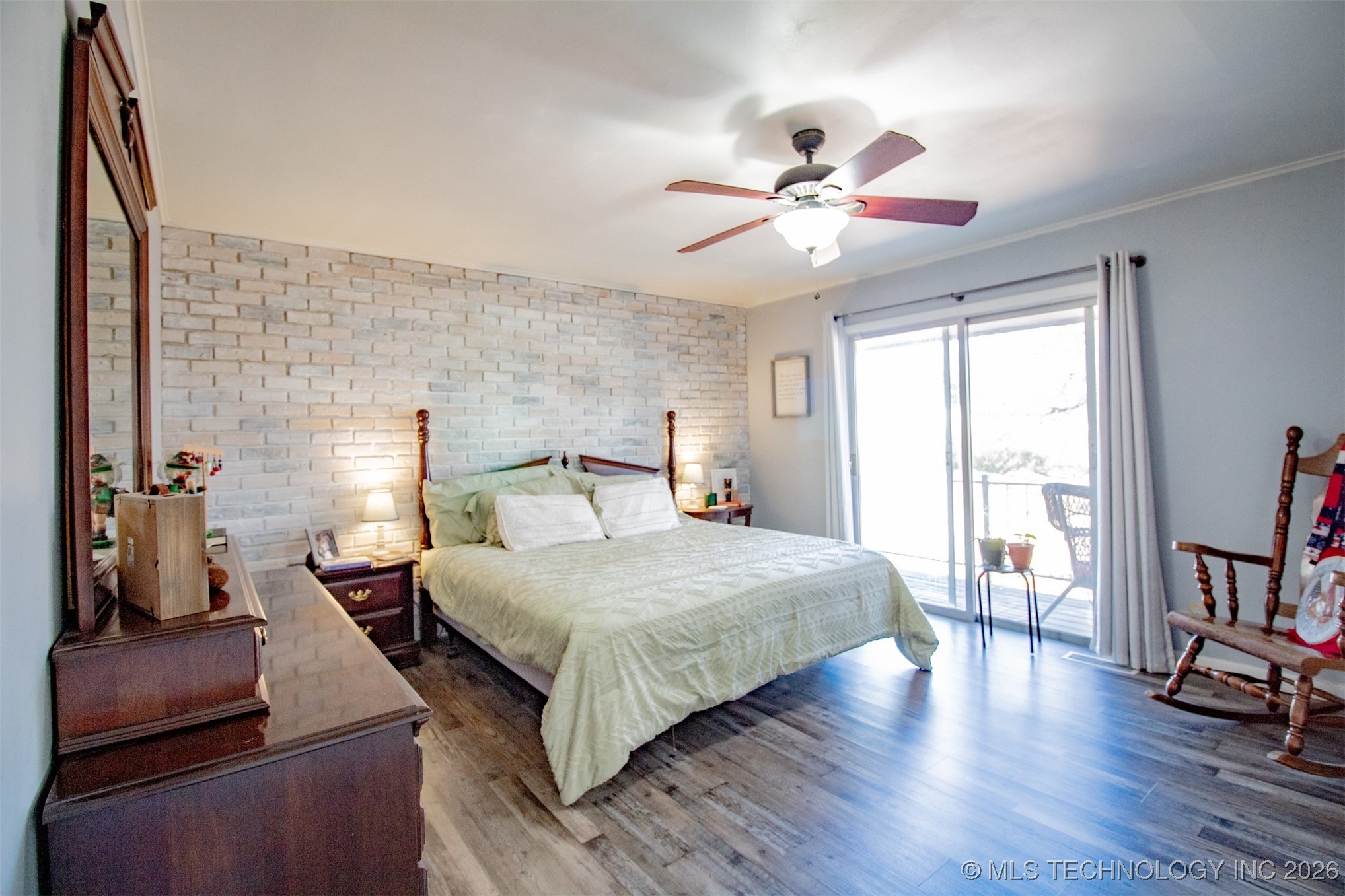 907 N 10th Avenue Property Photo 42