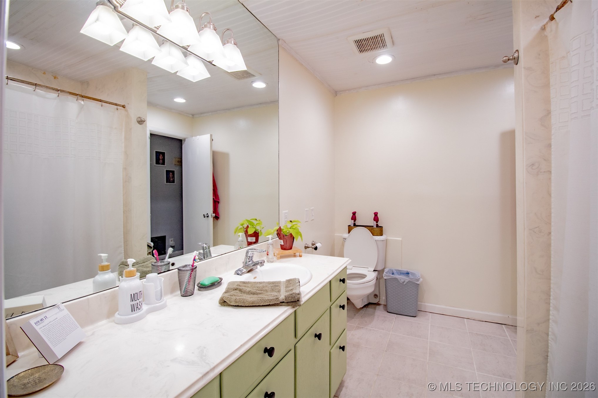 907 N 10th Avenue Property Photo 44