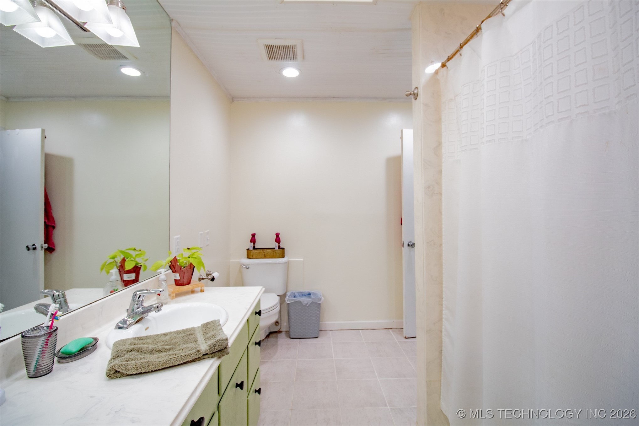 907 N 10th Avenue Property Photo 45