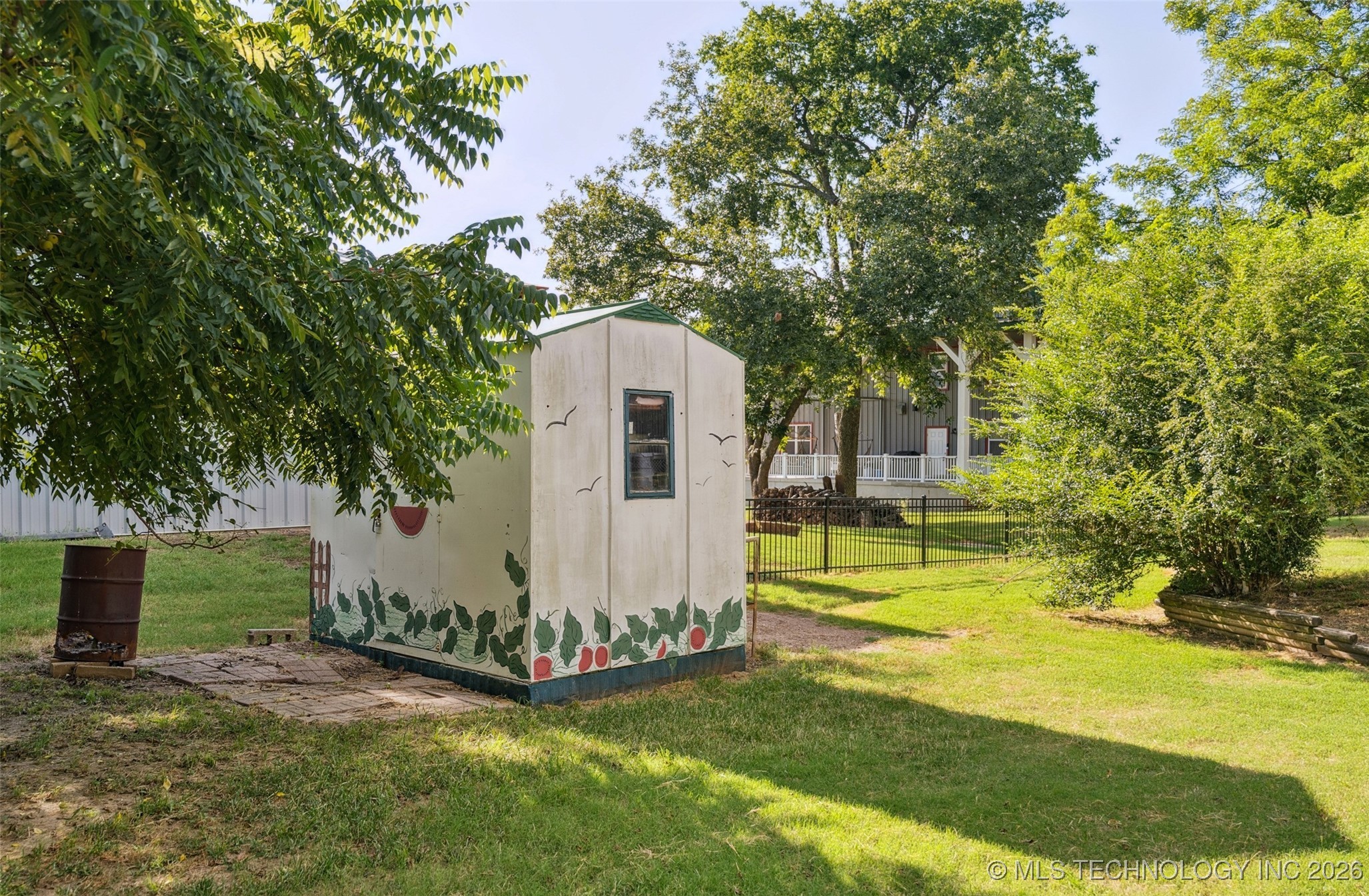 33 E Center Street Property Photo 11