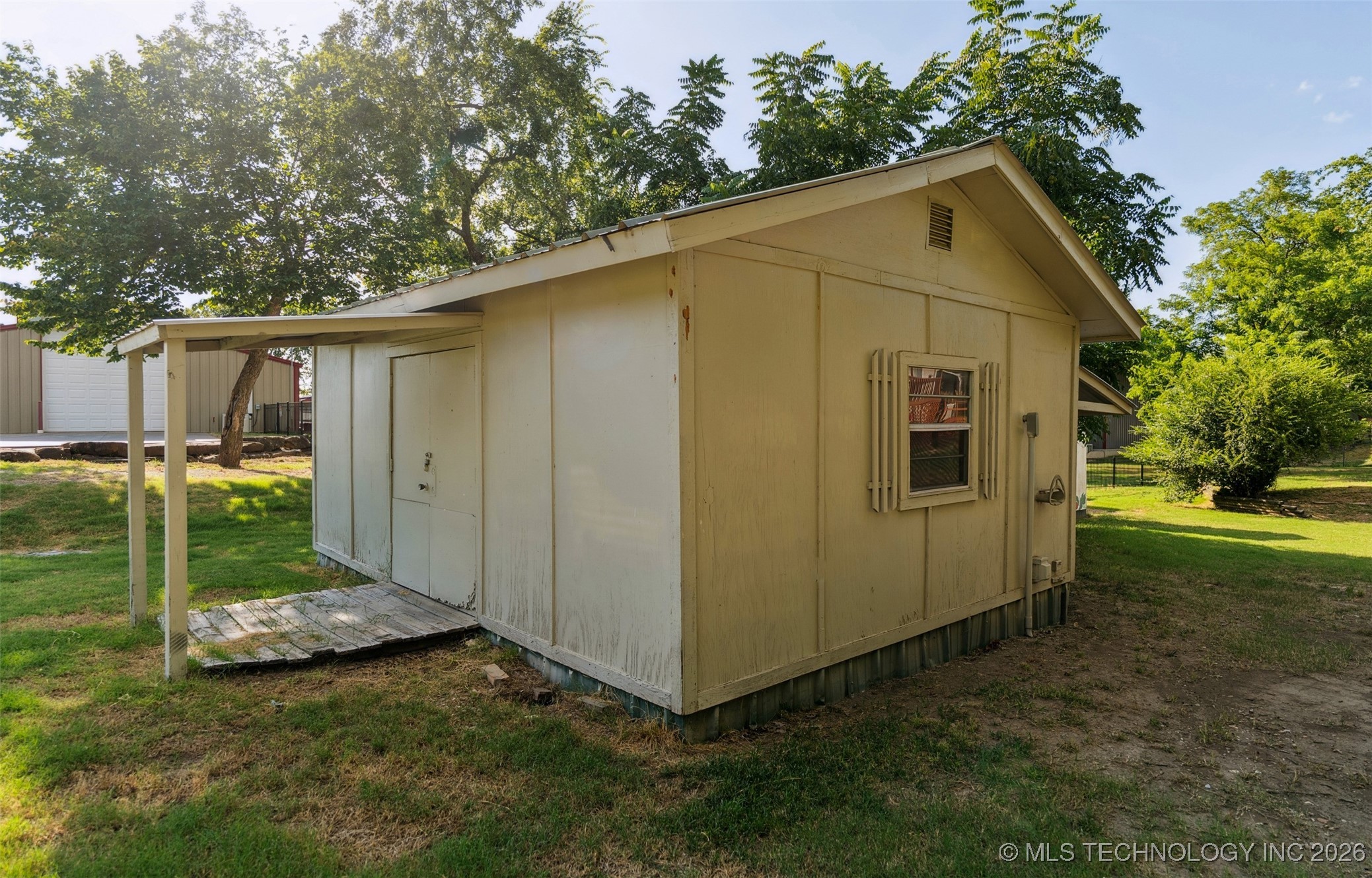 33 E Center Street Property Photo 12