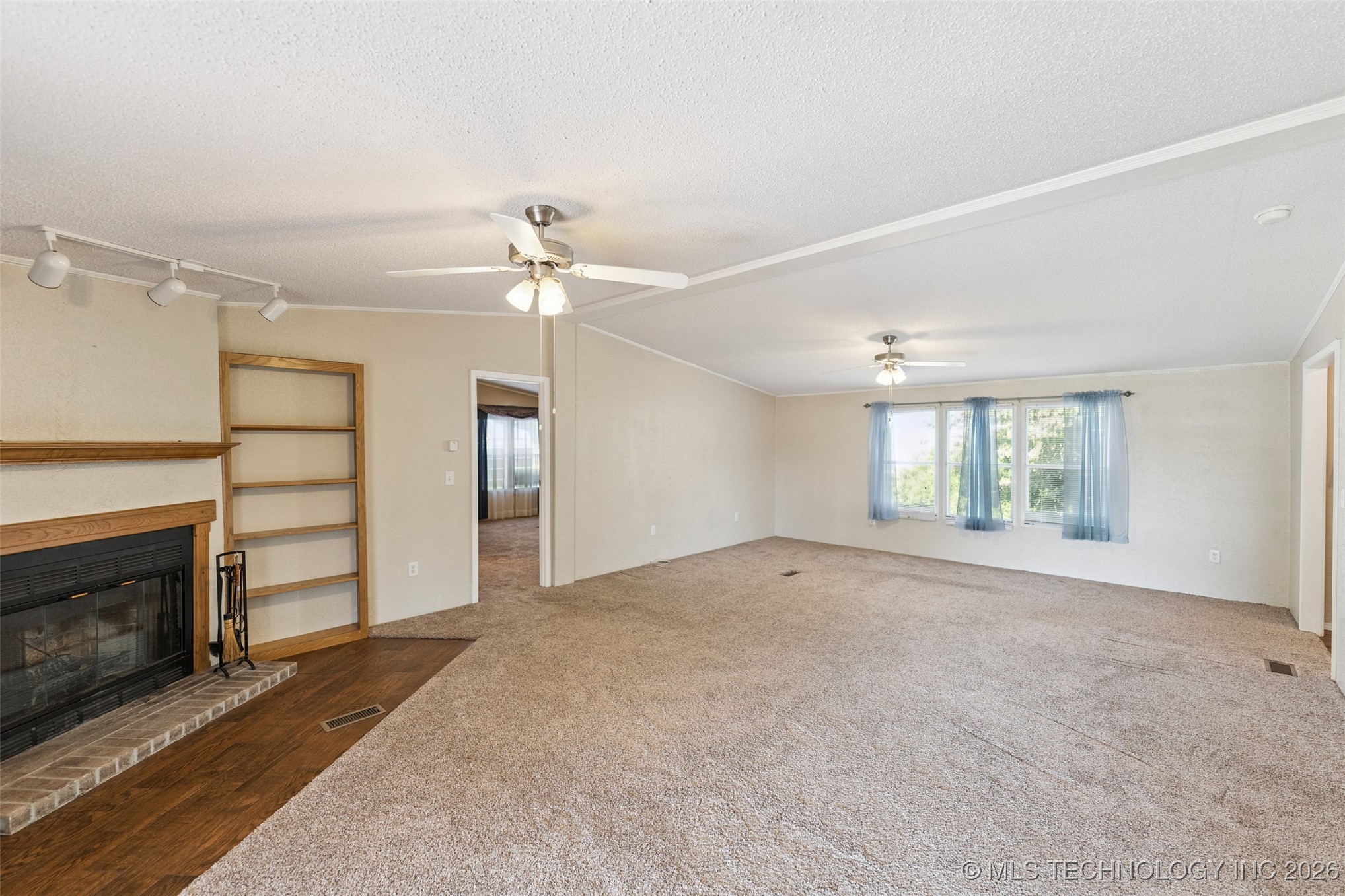 33 E Center Street Property Photo 15