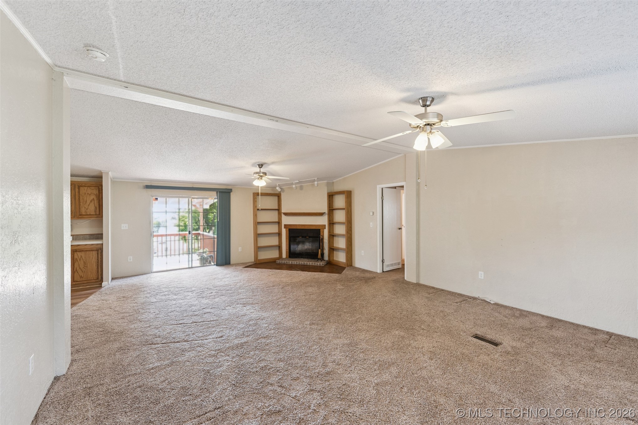 33 E Center Street Property Photo 16