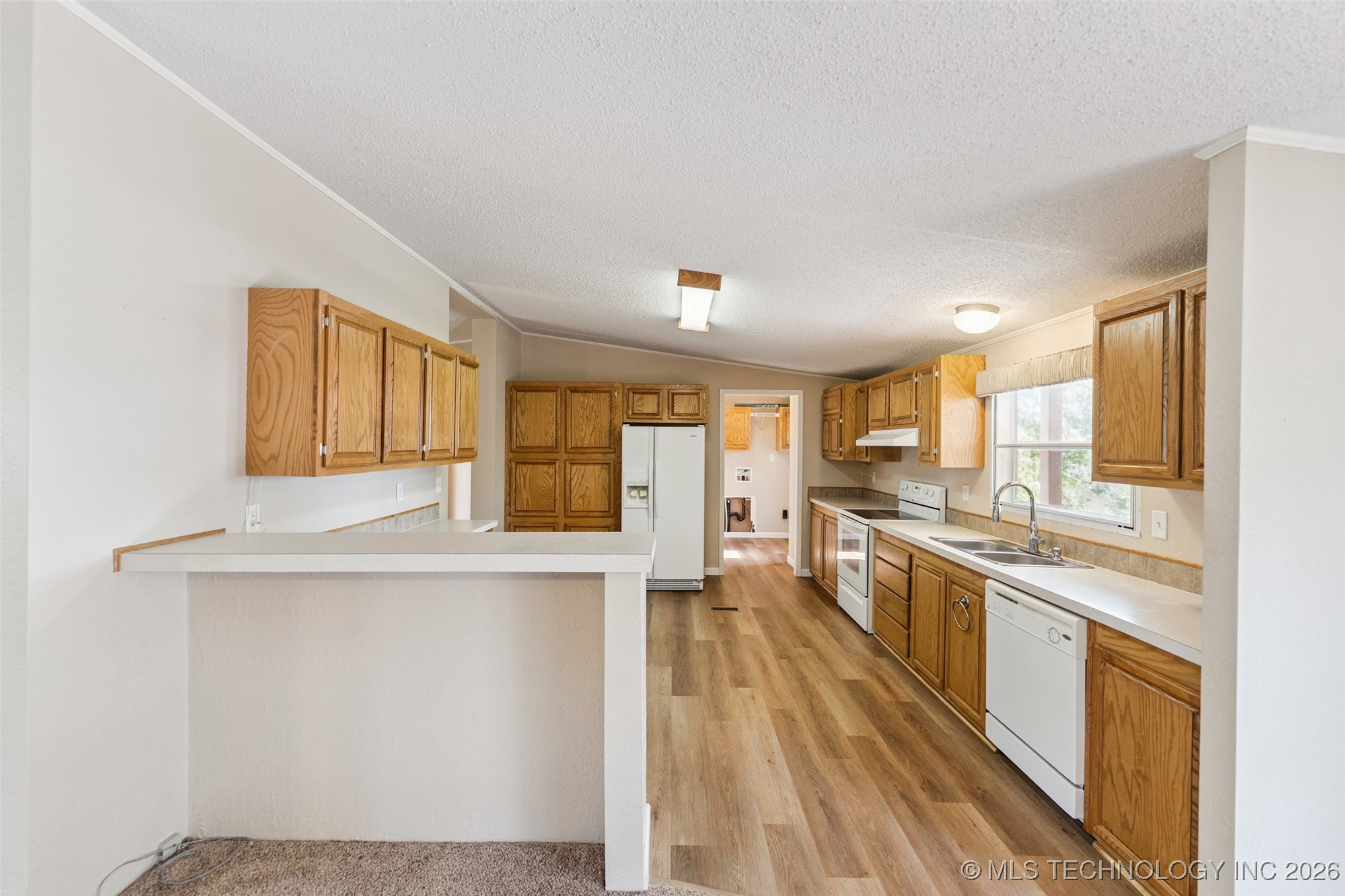 33 E Center Street Property Photo 18