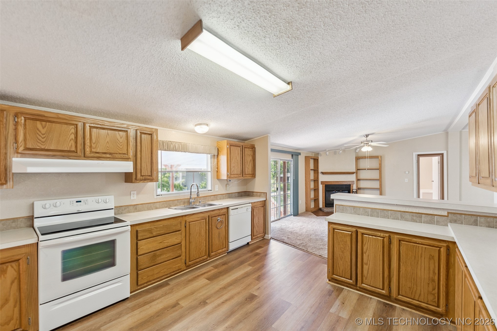 33 E Center Street Property Photo 21