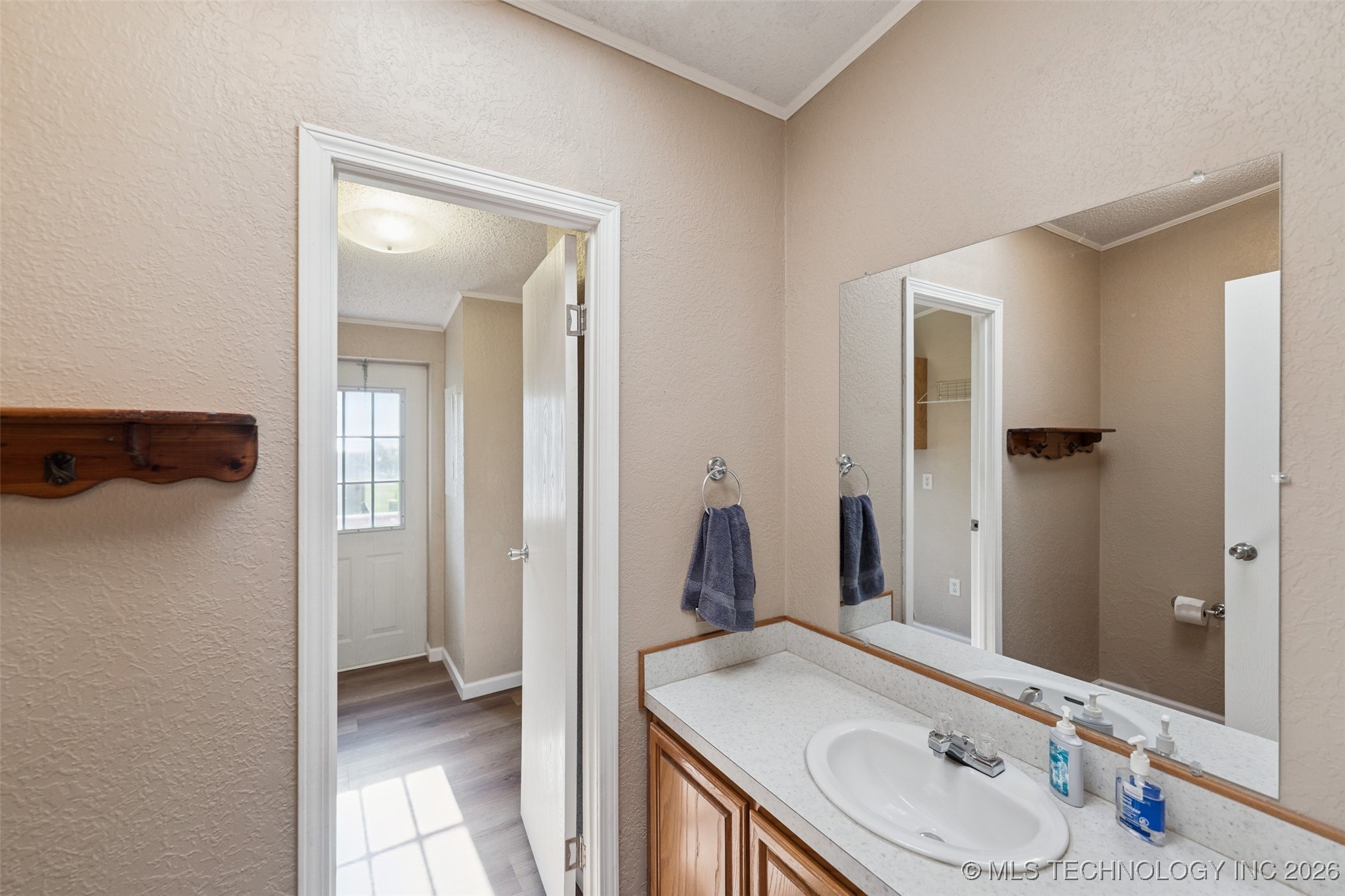 33 E Center Street Property Photo 22