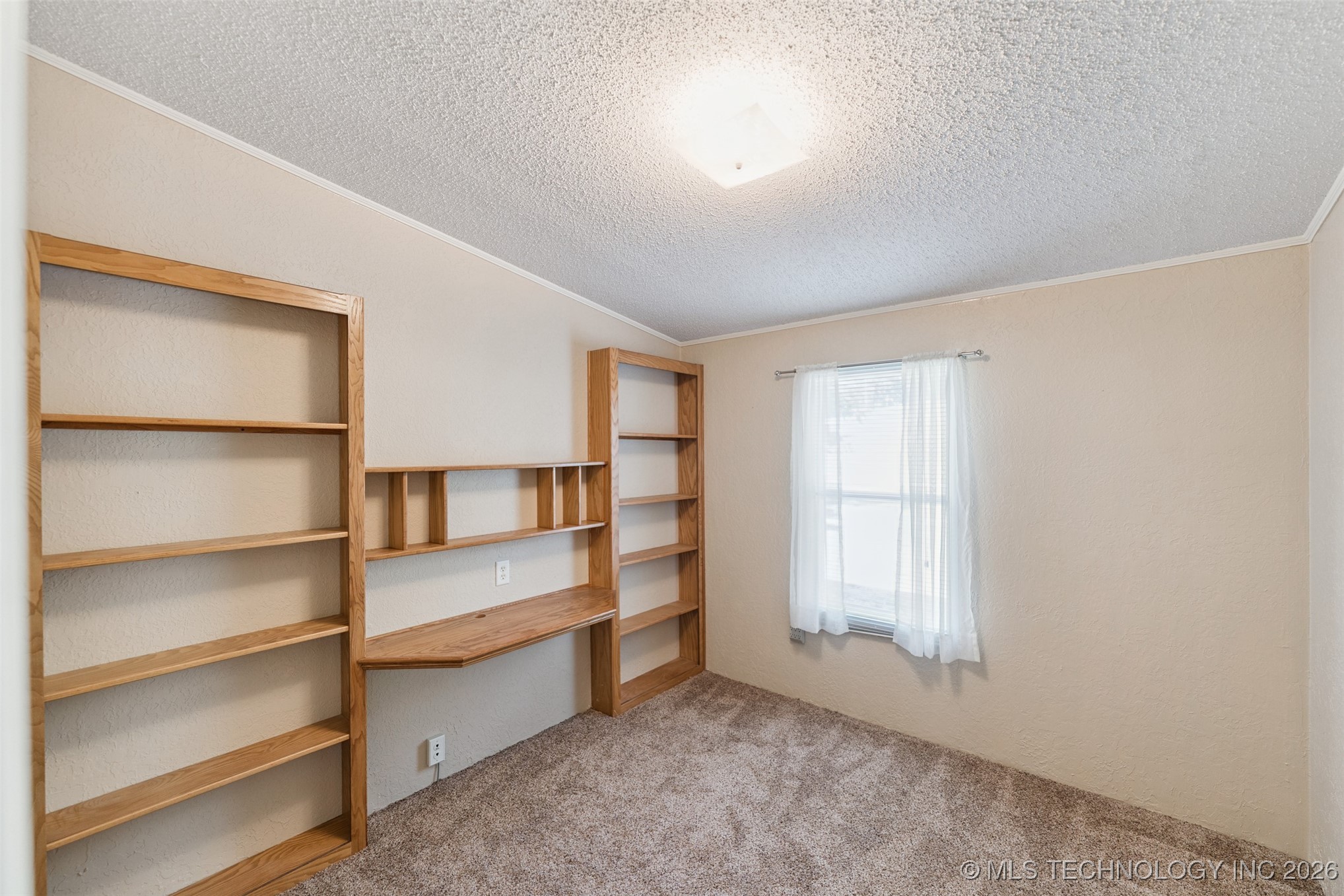 33 E Center Street Property Photo 25