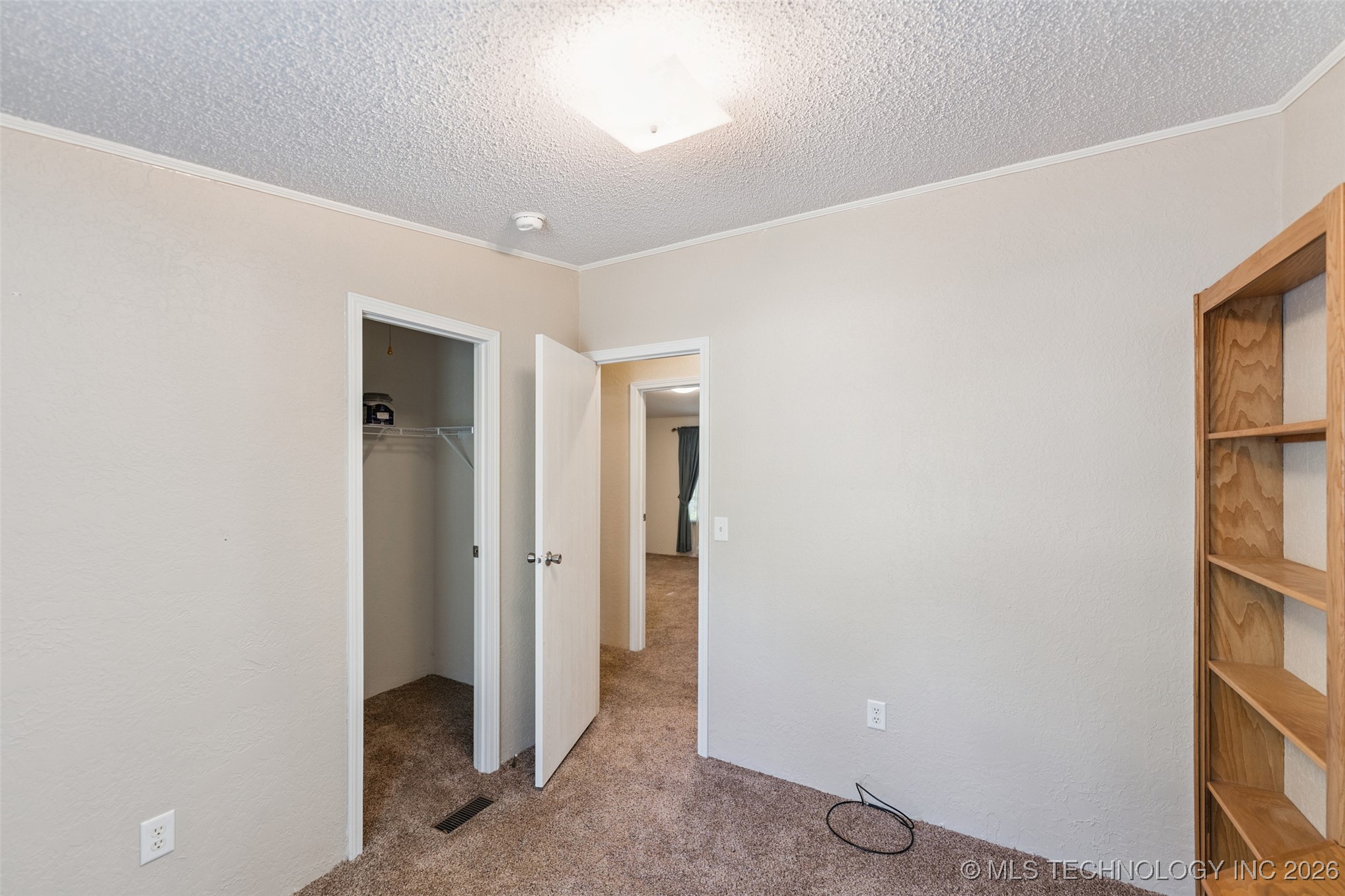 33 E Center Street Property Photo 26