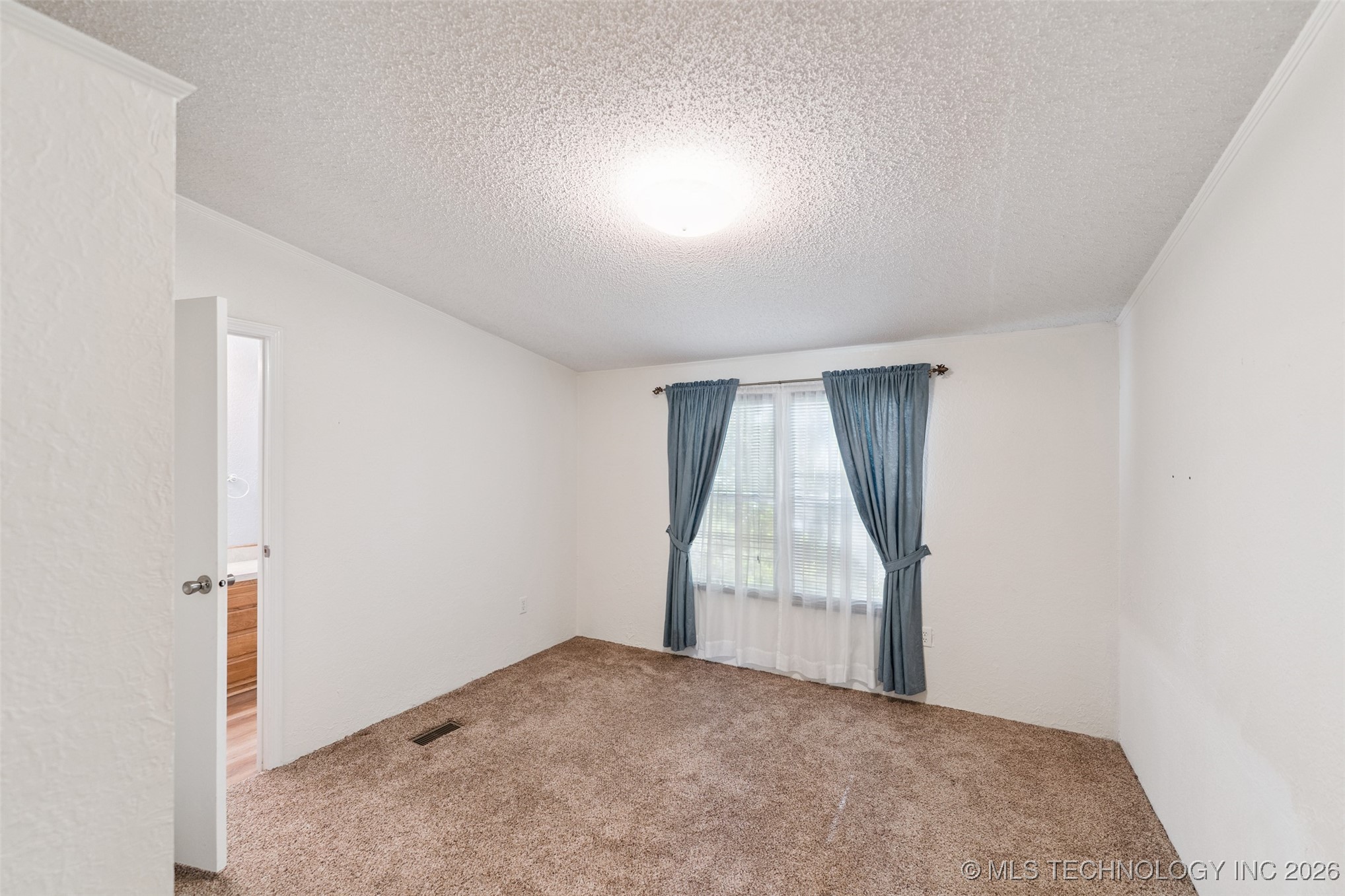 33 E Center Street Property Photo 27