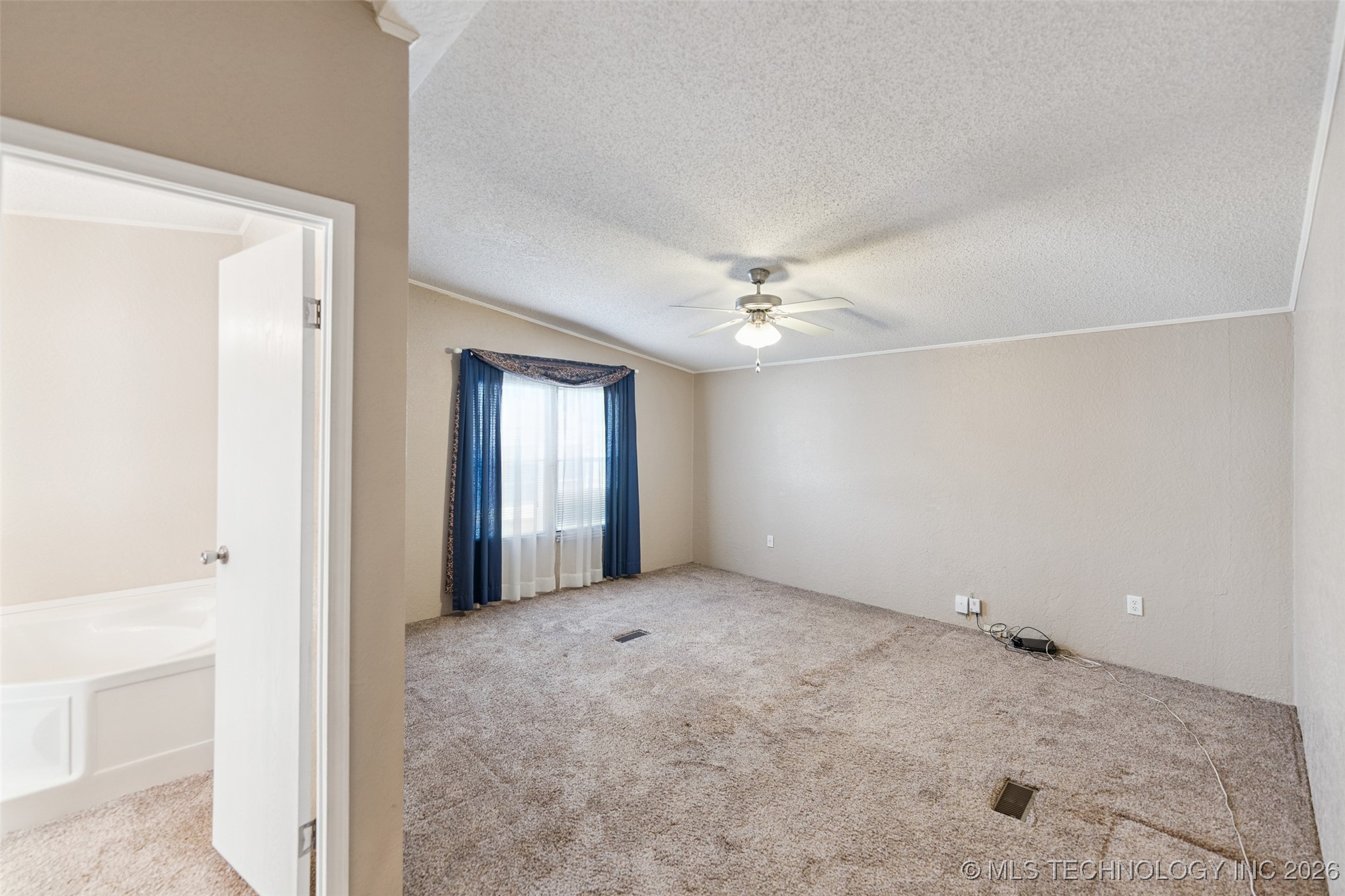 33 E Center Street Property Photo 33