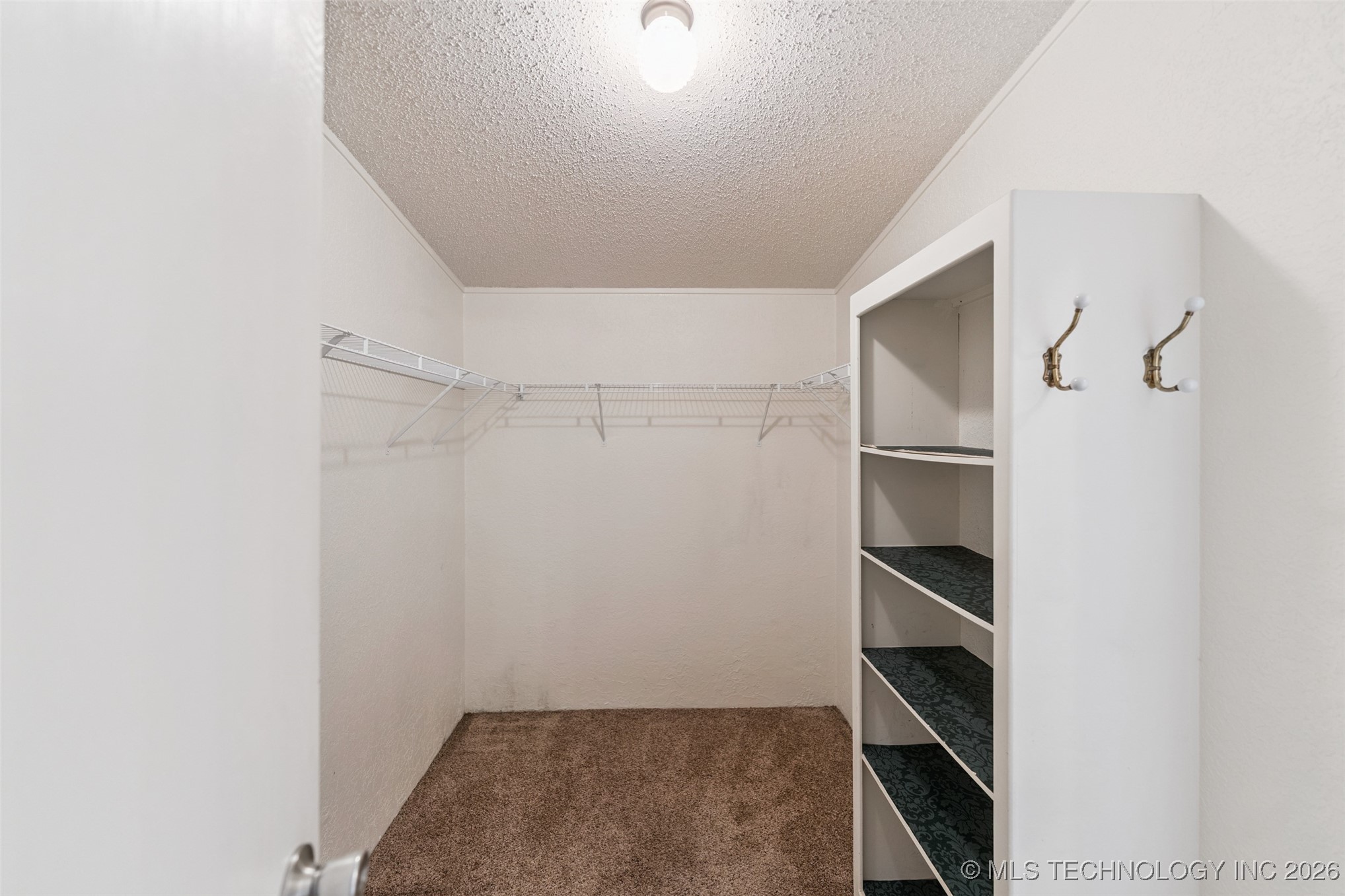 33 E Center Street Property Photo 35