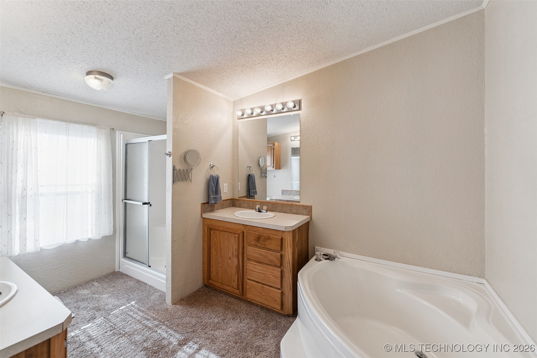 33 E Center Street Property Photo 36