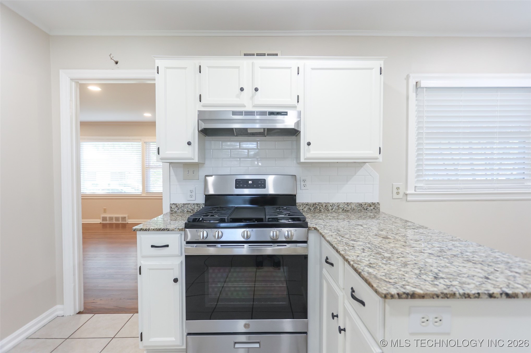 5138 E 23rd Street Property Photo 9