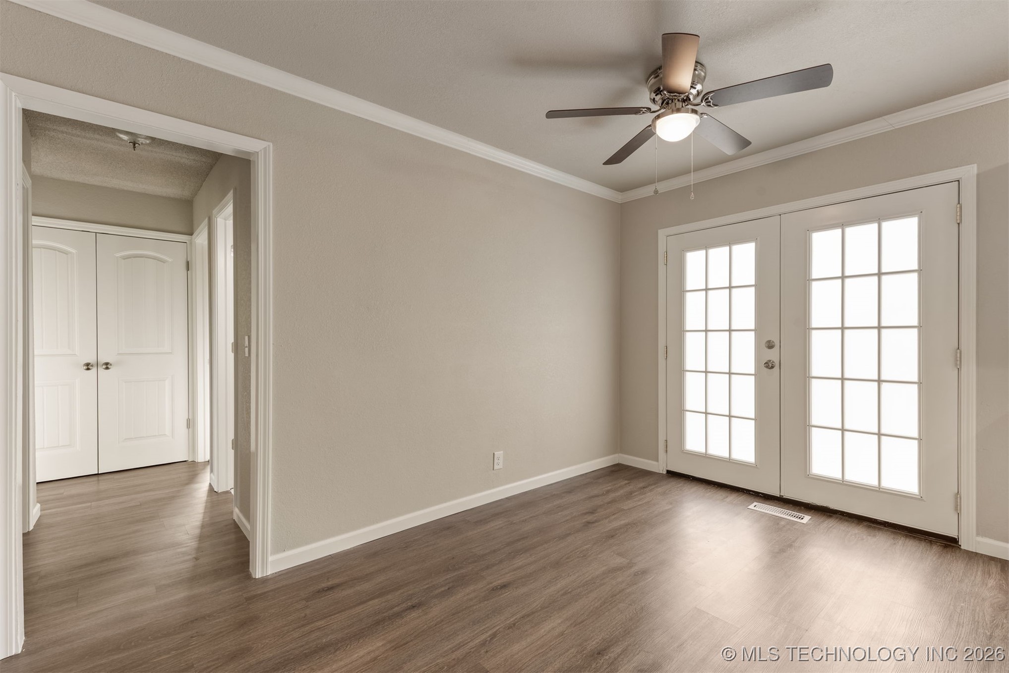 218 S 163rd East Avenue Property Photo 4