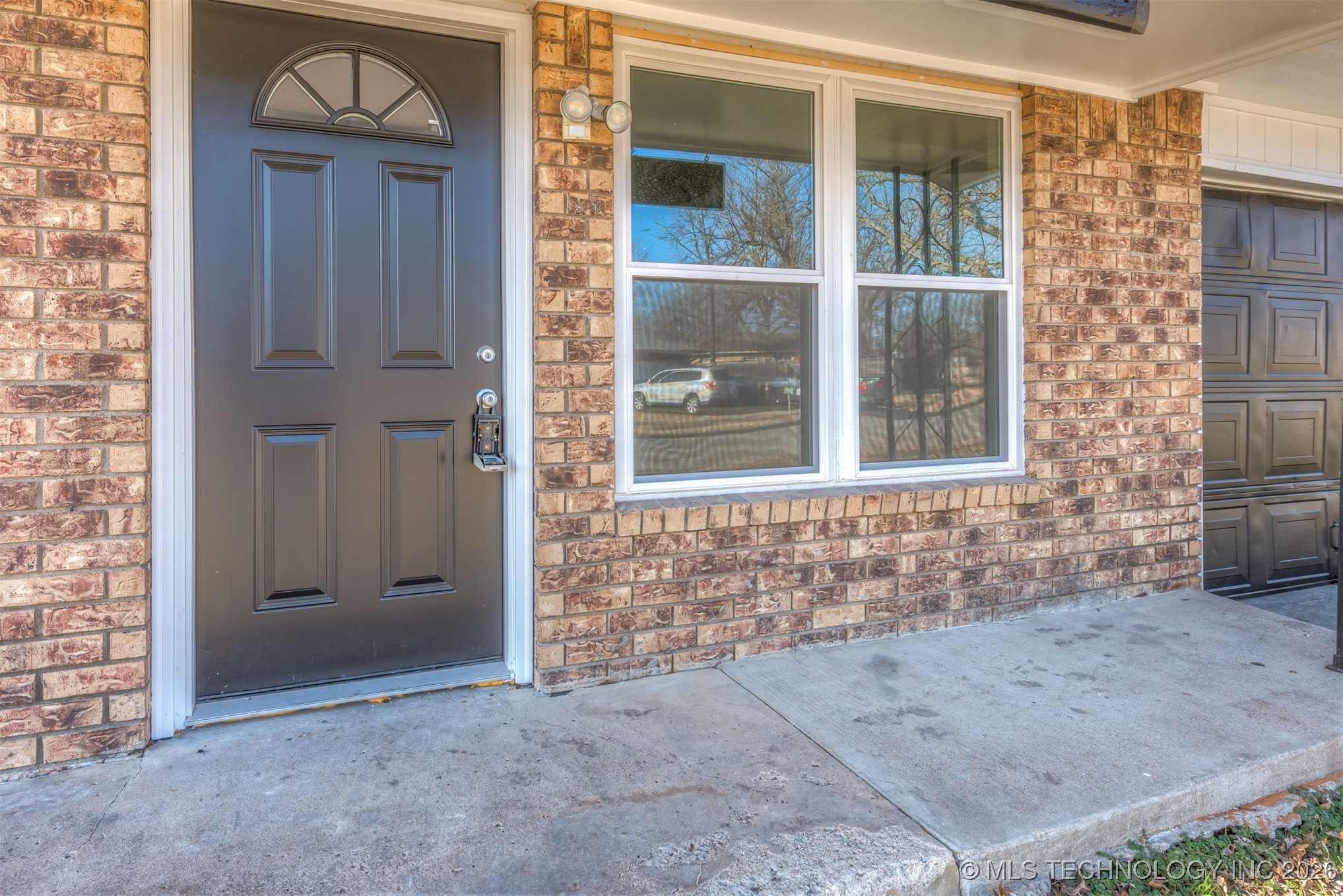 218 S 163rd East Avenue Property Photo 9