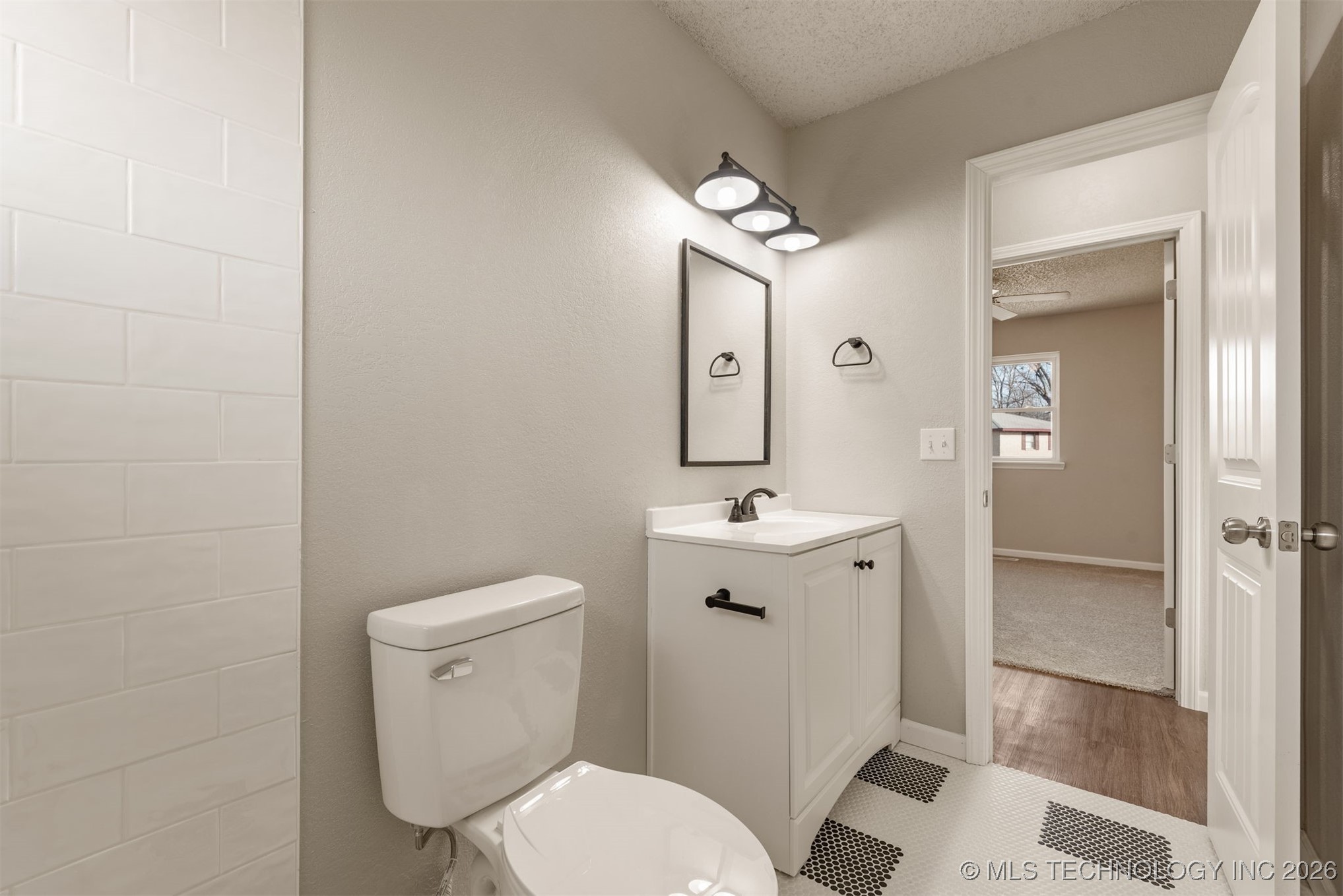 218 S 163rd East Avenue Property Photo 13