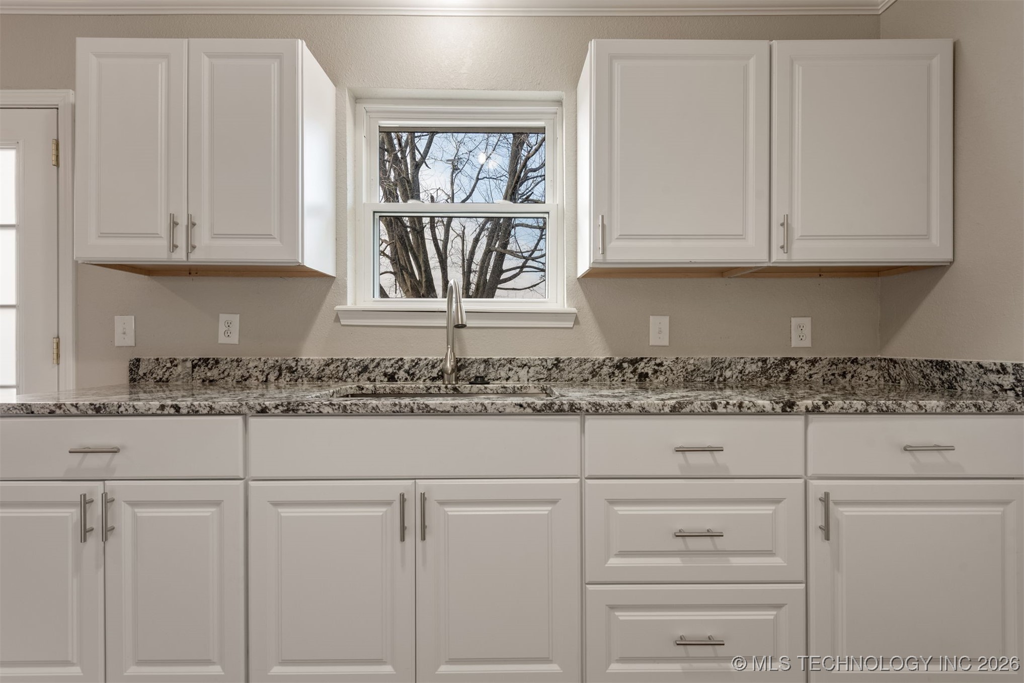 218 S 163rd East Avenue Property Photo 25