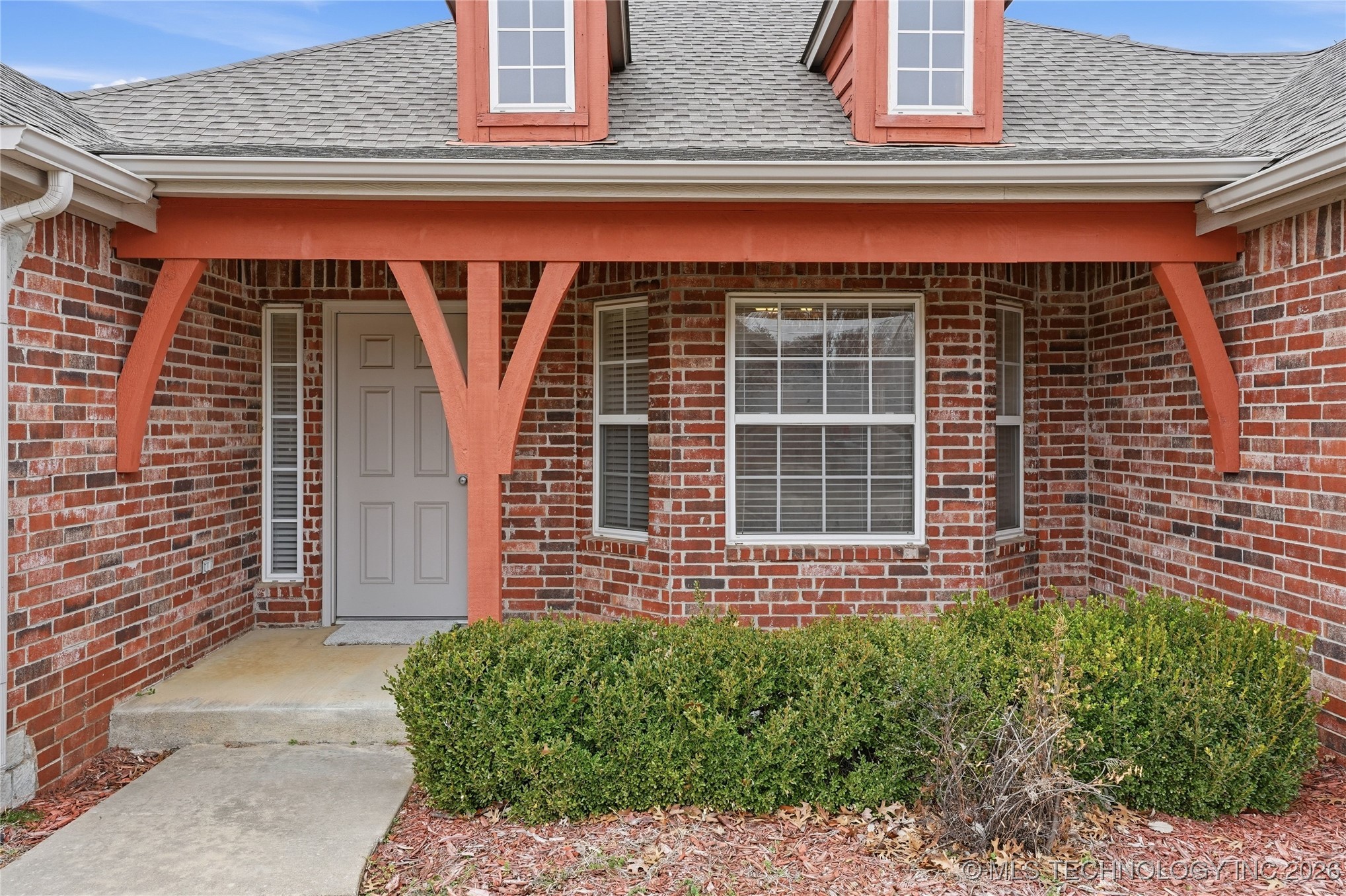 5304 Barr Drive Property Photo 5