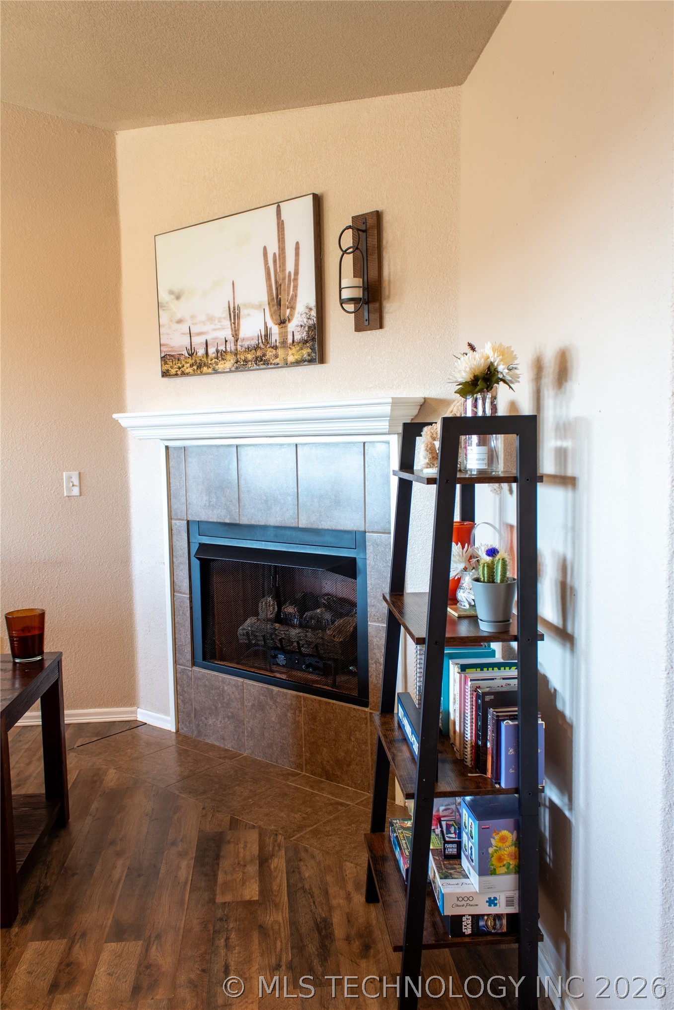 8366 E 160th Place S Property Photo 5