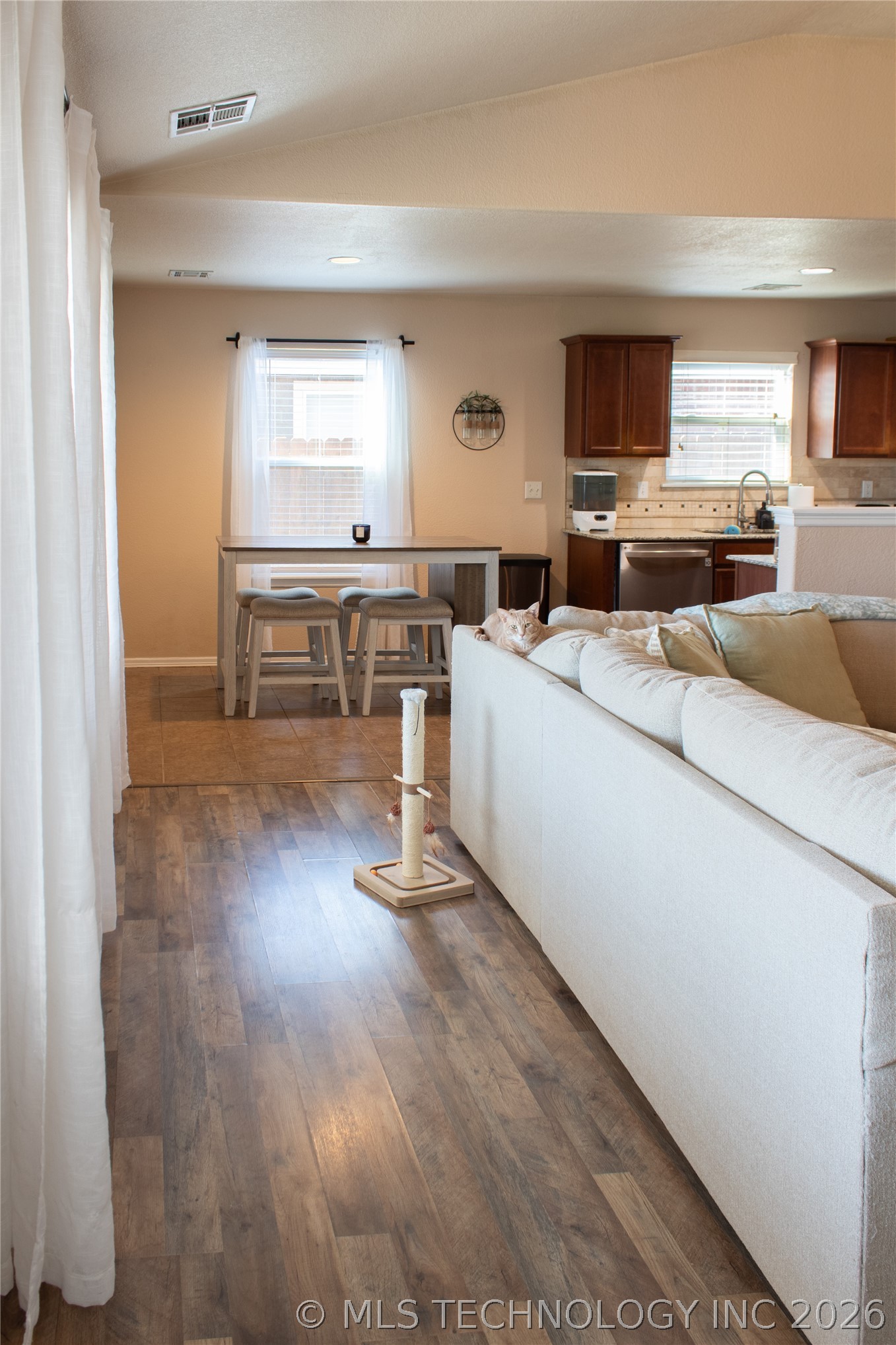 8366 E 160th Place S Property Photo 6