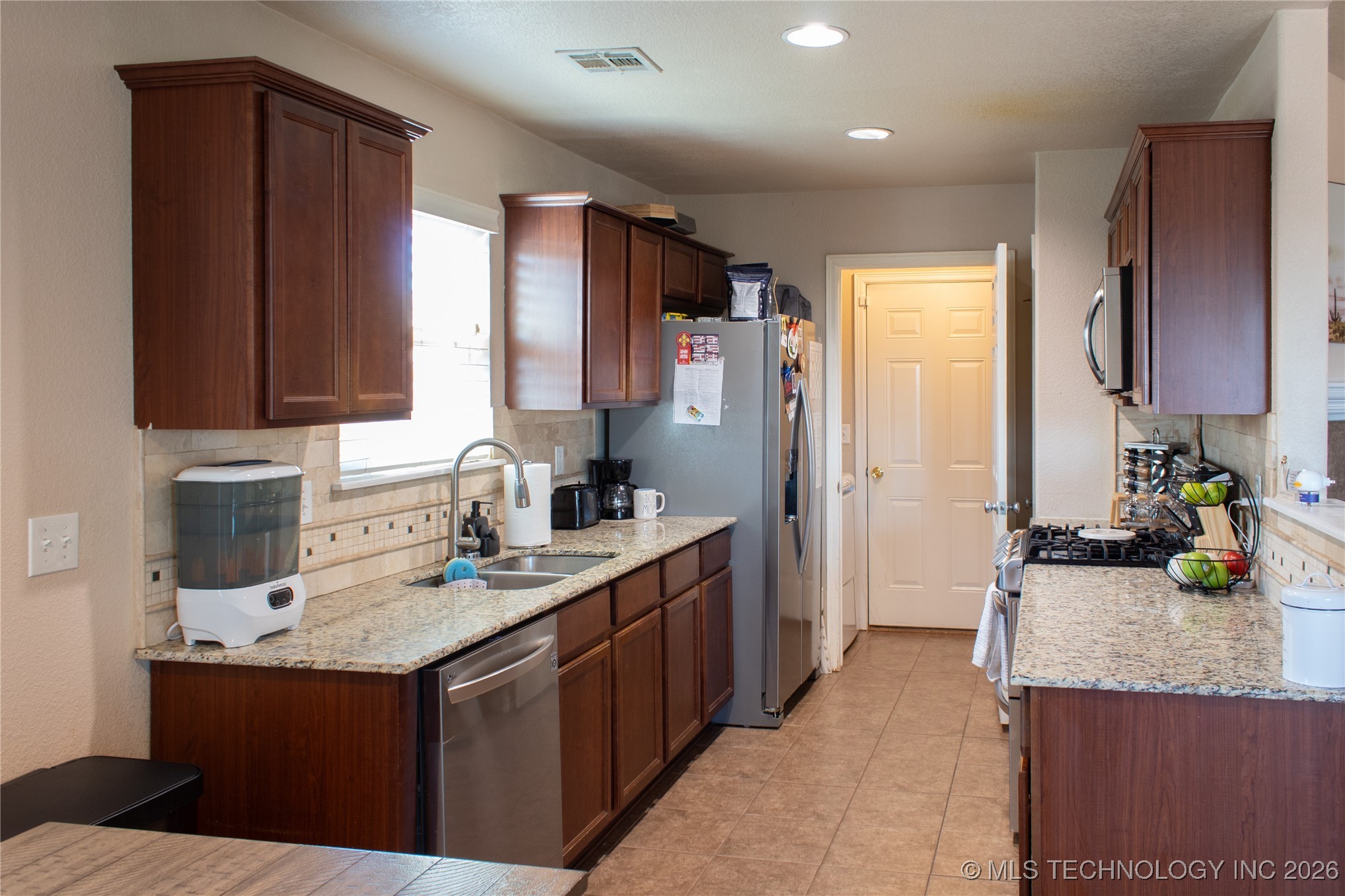 8366 E 160th Place S Property Photo 7