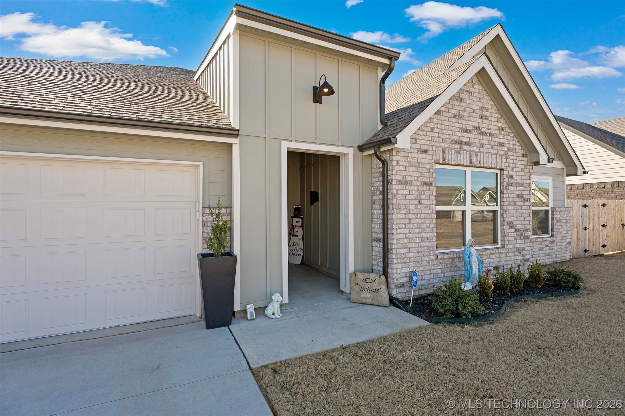 15918 E 75th Street N Property Photo 4