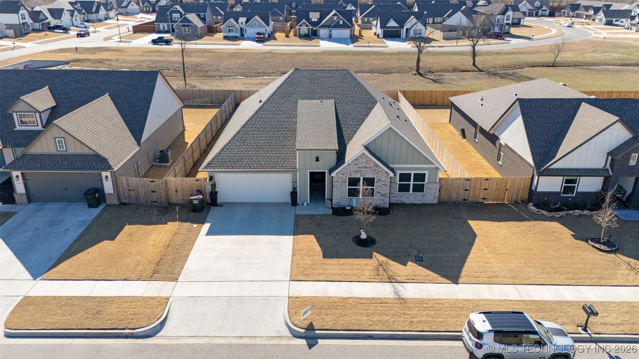 15918 E 75th Street N Property Photo 35