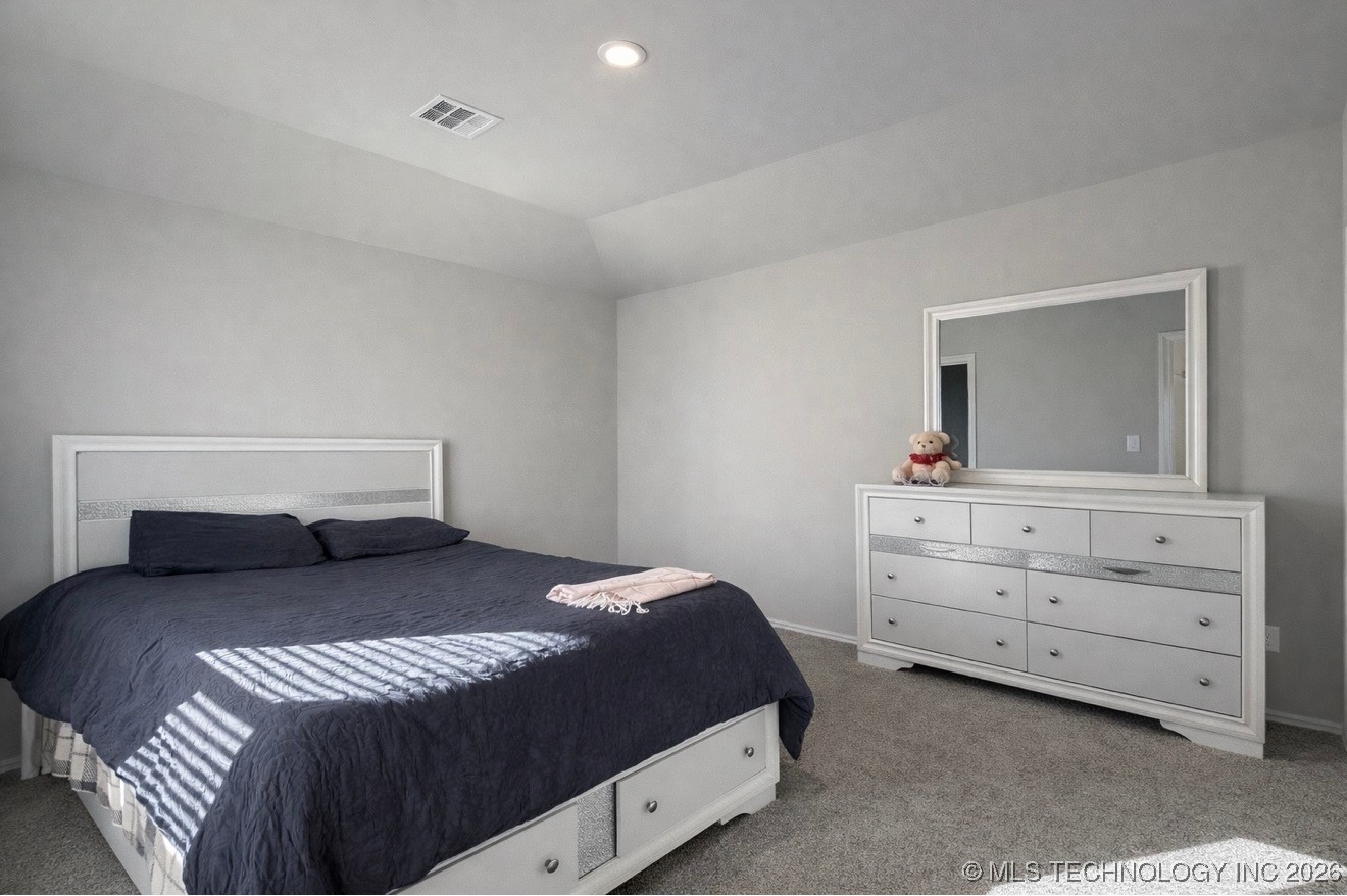 1825 E Vandalia Street Property Photo 17