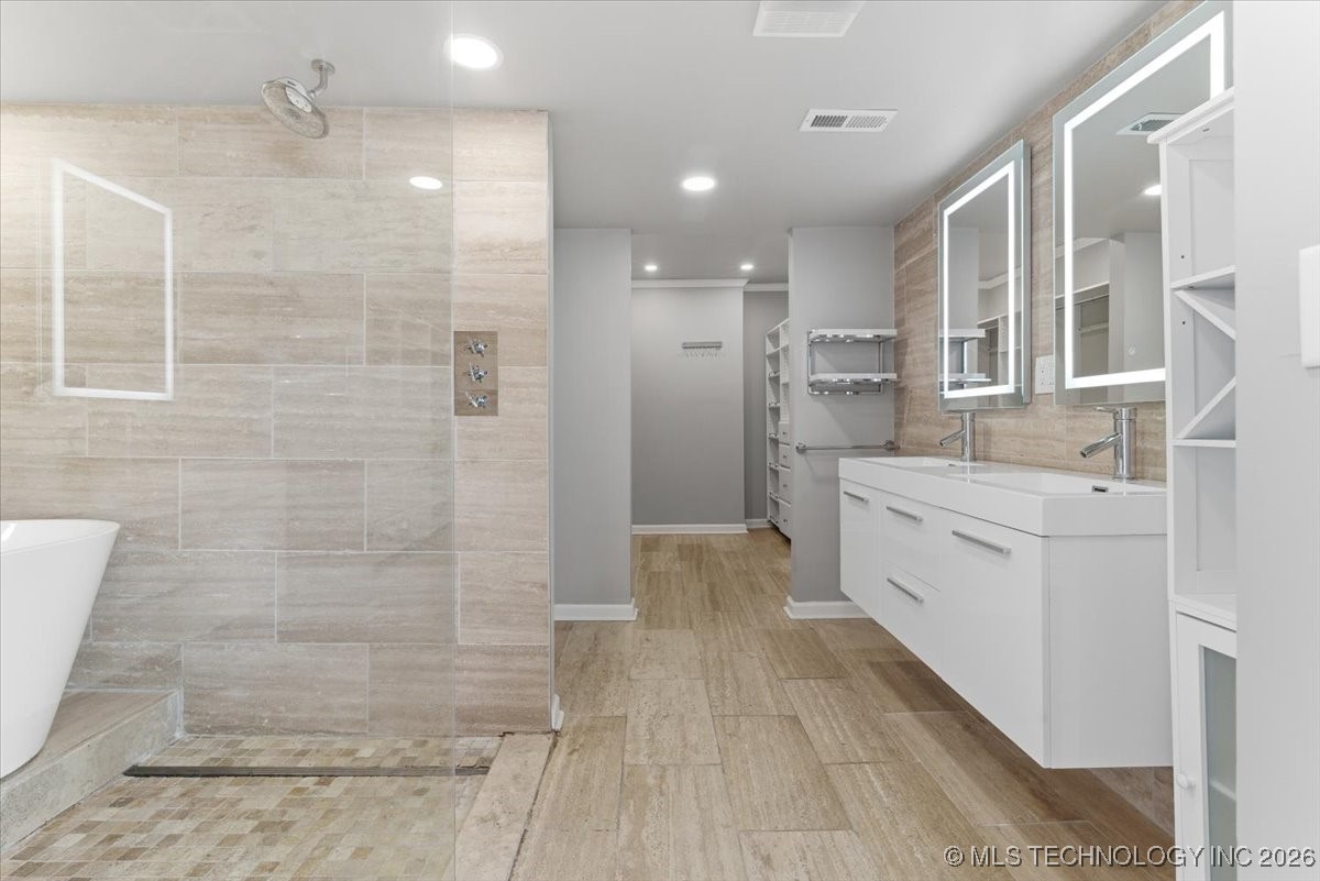 450 W 7th Street 1801-1802 Property Photo 21