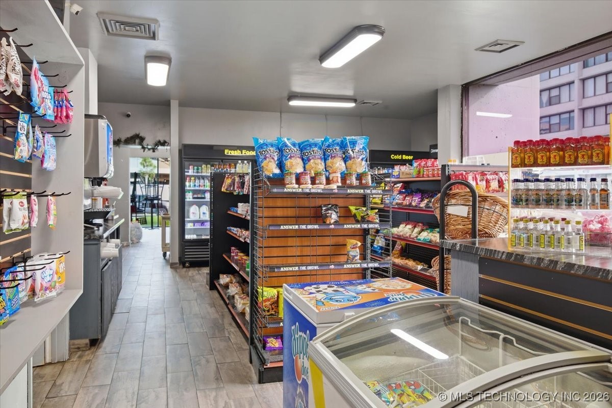 450 W 7th Street 1801-1802 Property Photo 27