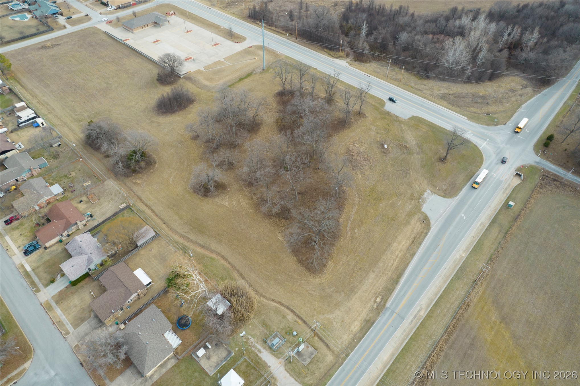 001 W 51st Street Property Photo 2