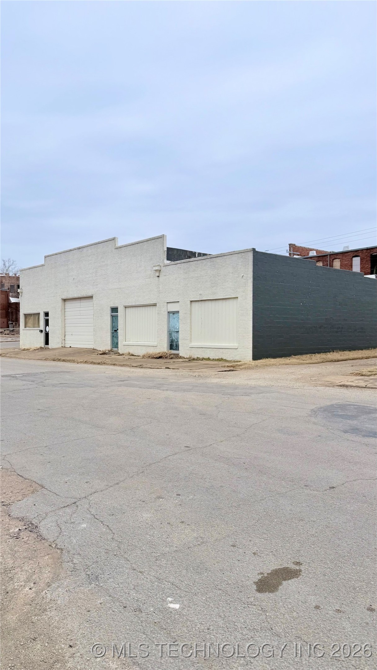 203 E 7th Street Property Photo 2