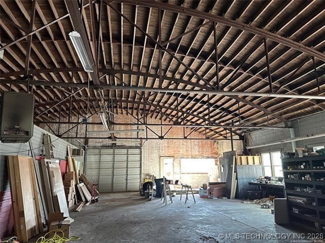 203 E 7th Street Property Photo 4