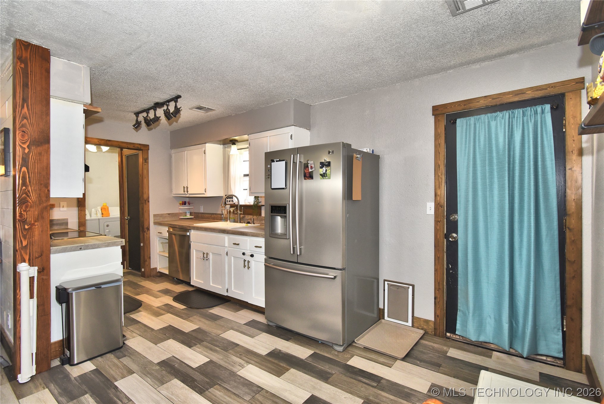 300 N Wildhorse Street Property Photo 9